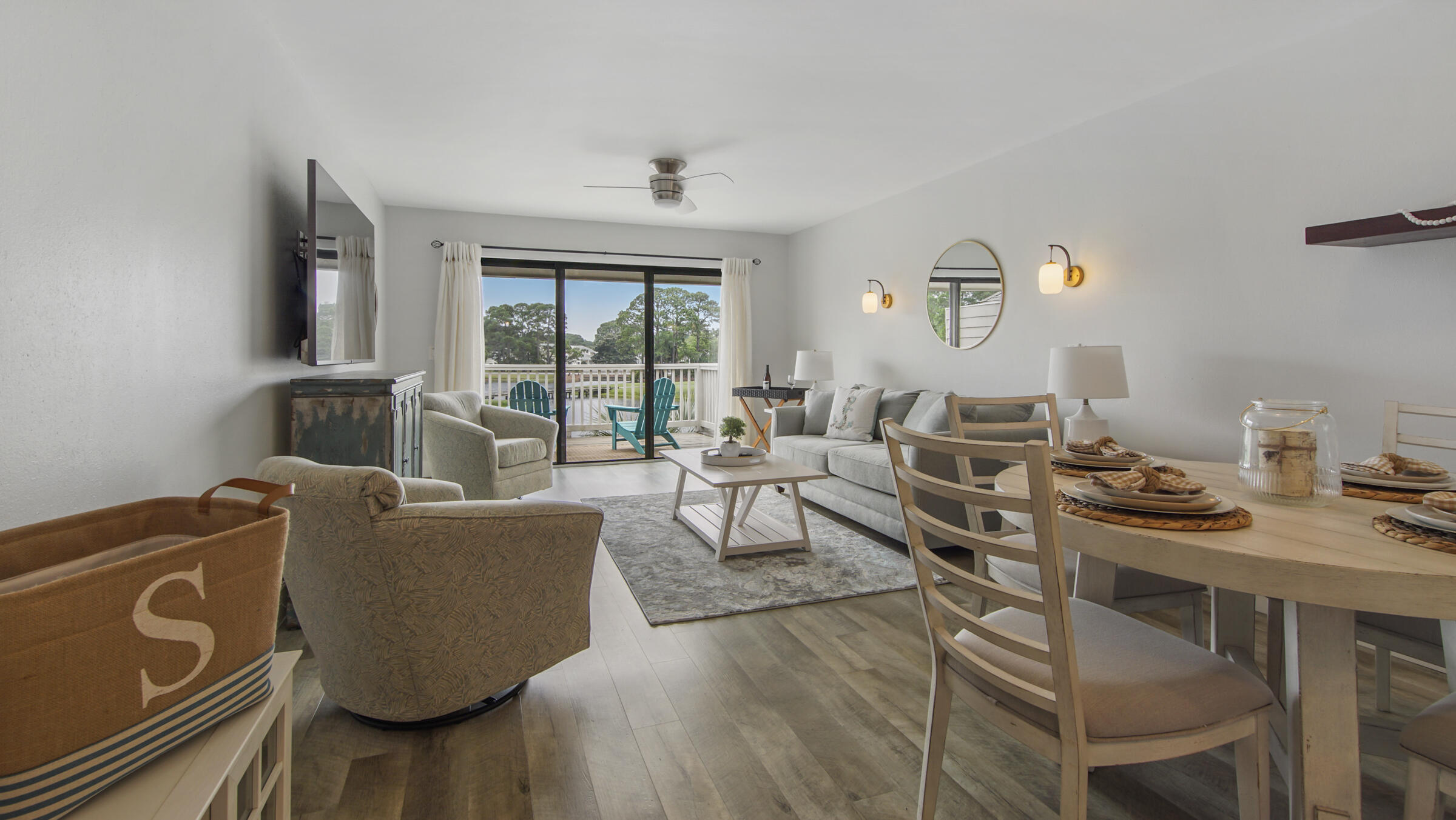 HARBOUR POINTE - Residential