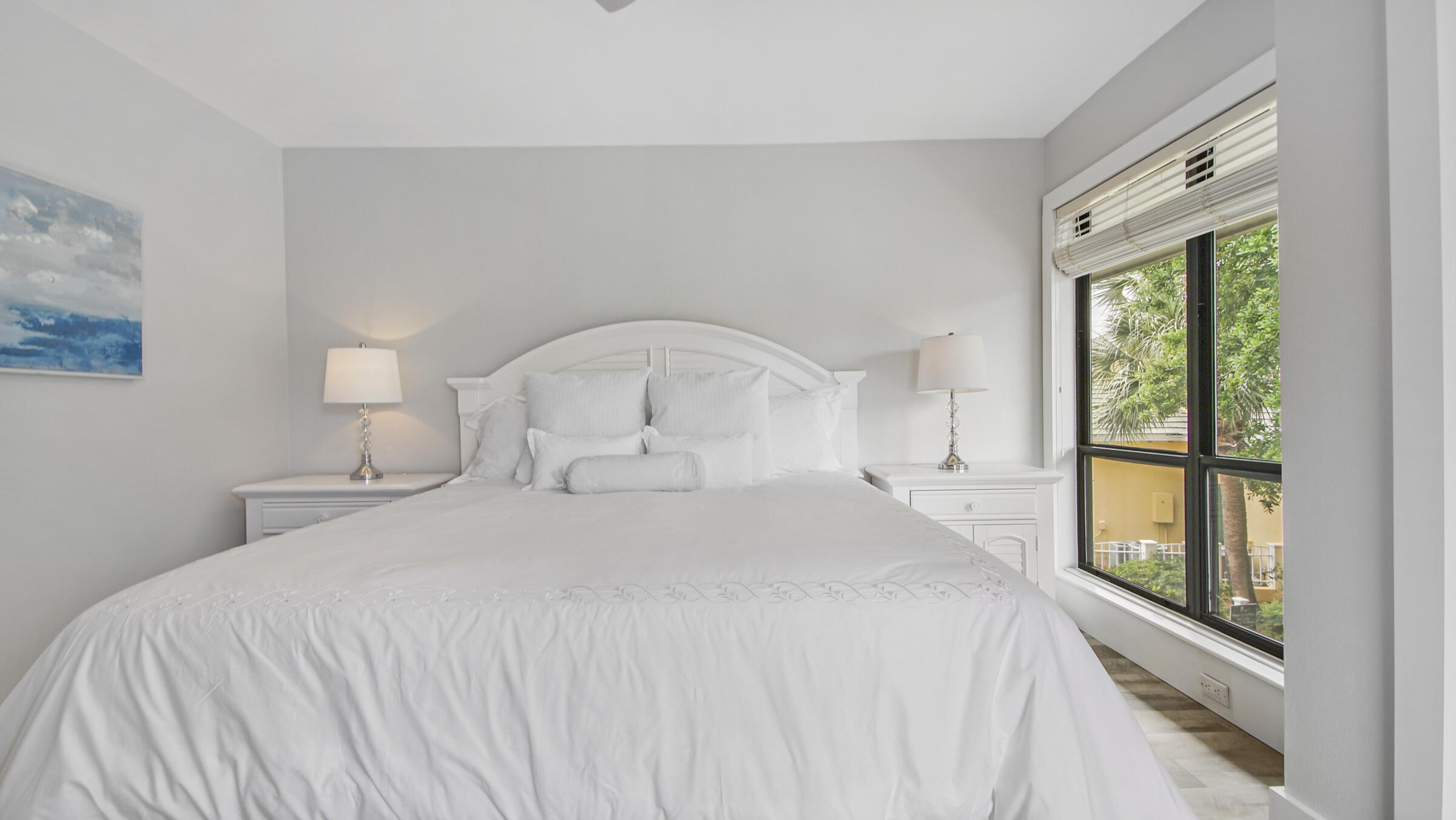 HARBOUR POINTE - Residential
