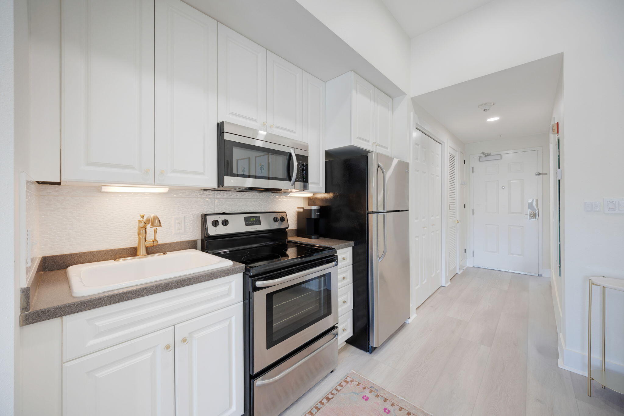 INN AT GULF PLACE - Residential