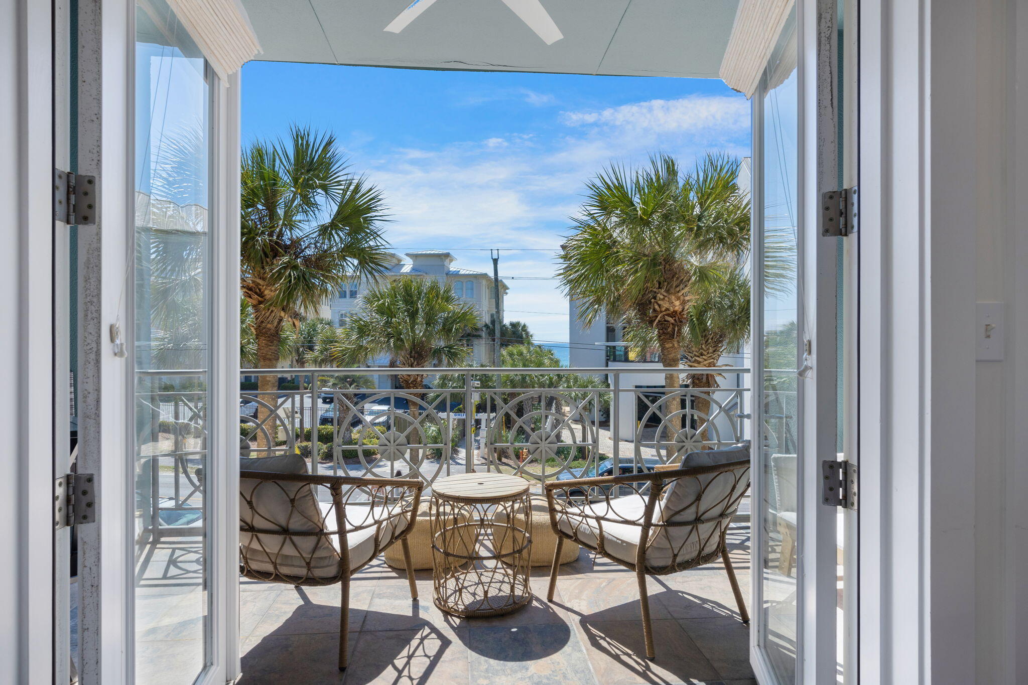 INN AT GULF PLACE - Residential