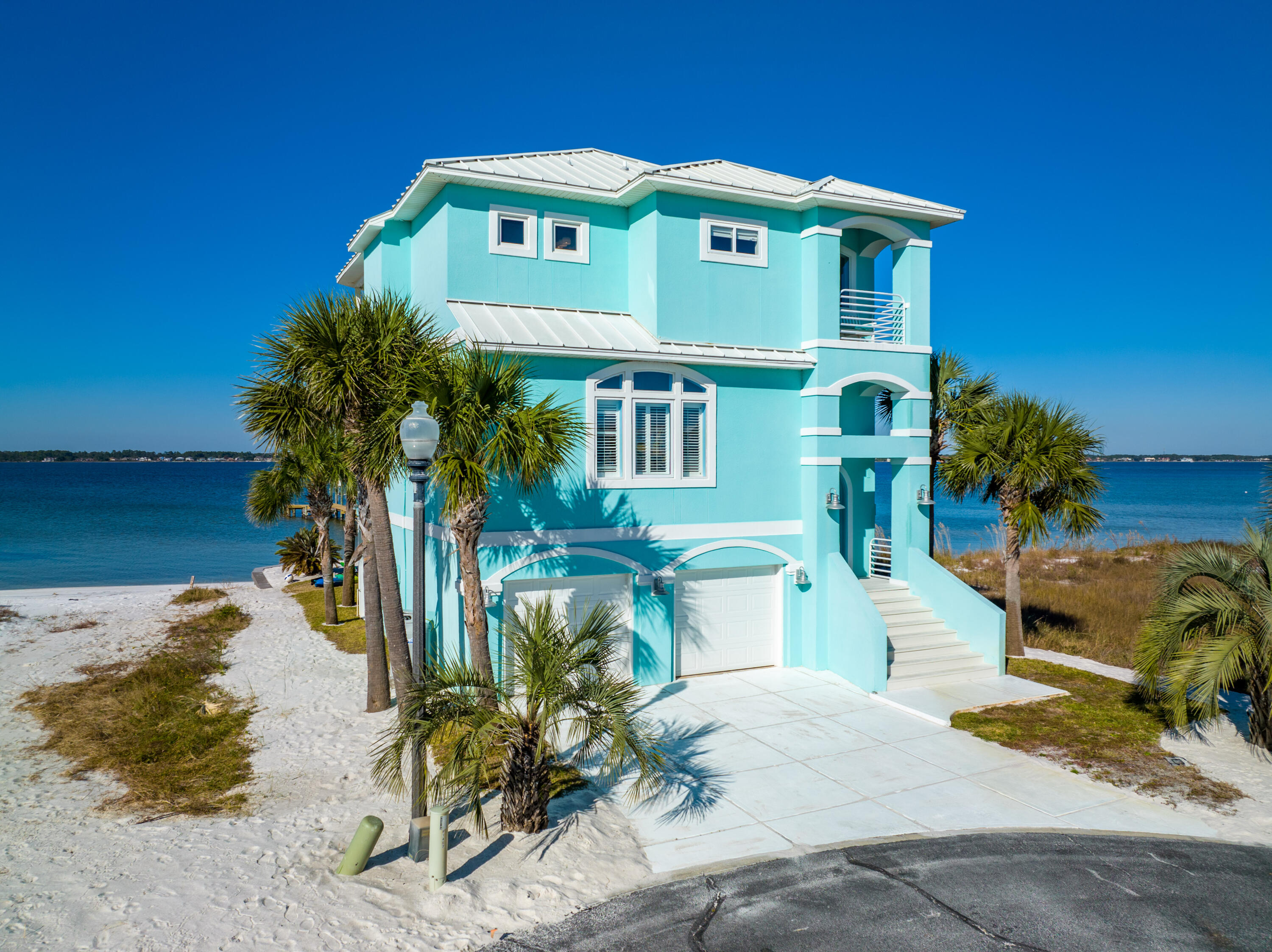 CARIBBEAN ISLES - Residential