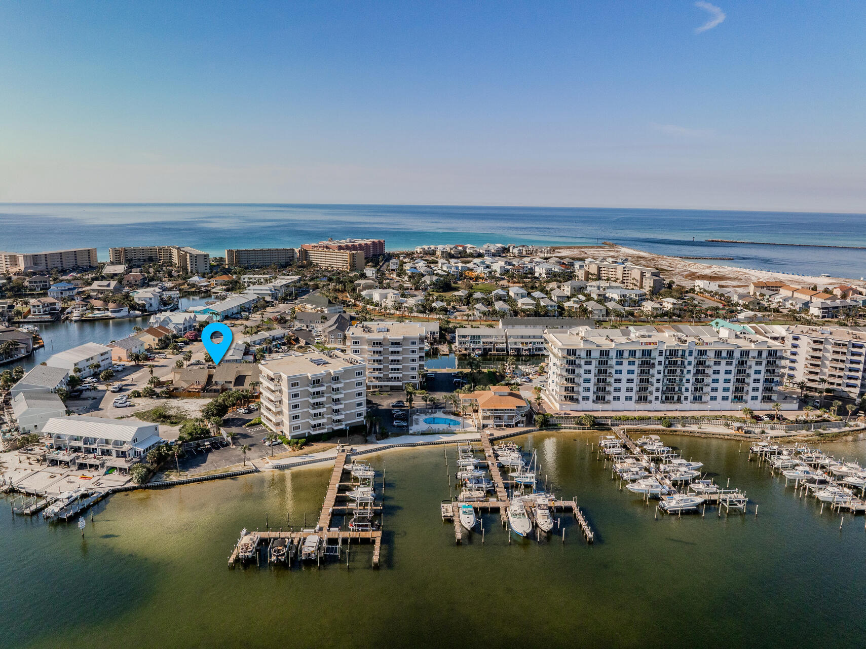Court Del Mar - Residential