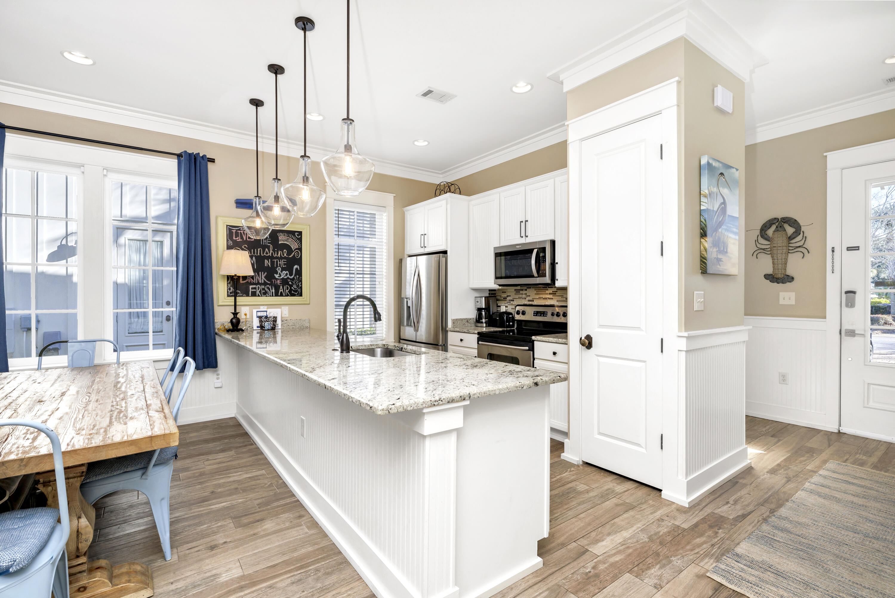 BUNGALOS AT SANDESTIN - Residential