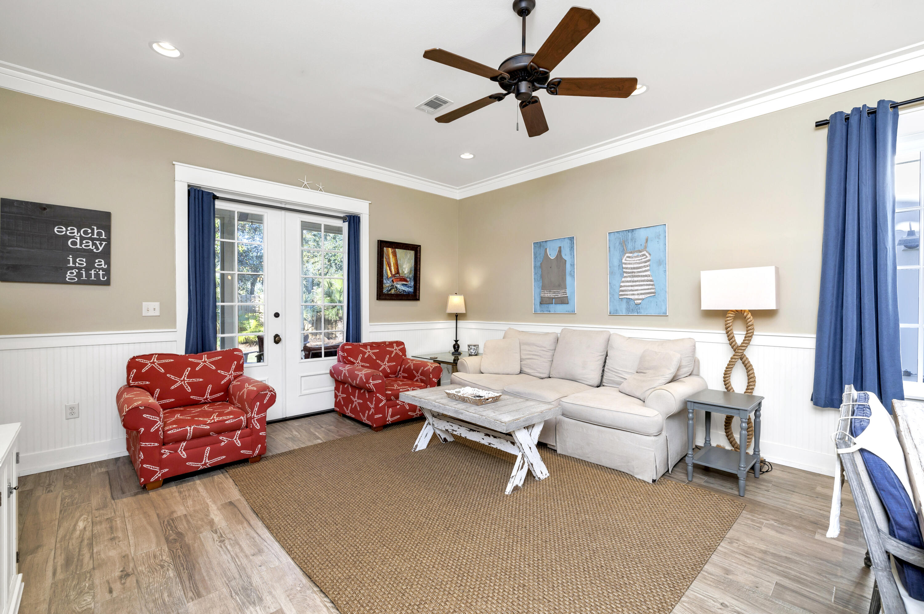 BUNGALOS AT SANDESTIN - Residential