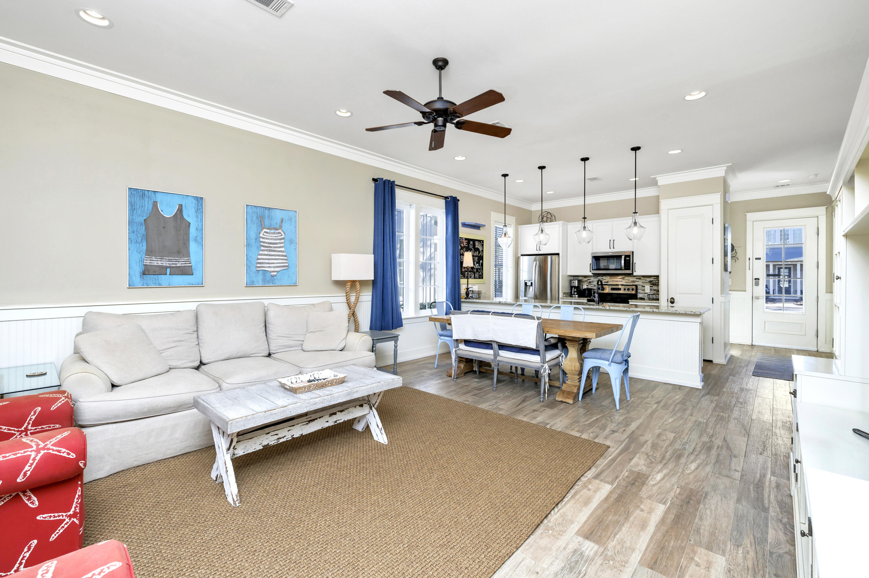 BUNGALOS AT SANDESTIN - Residential