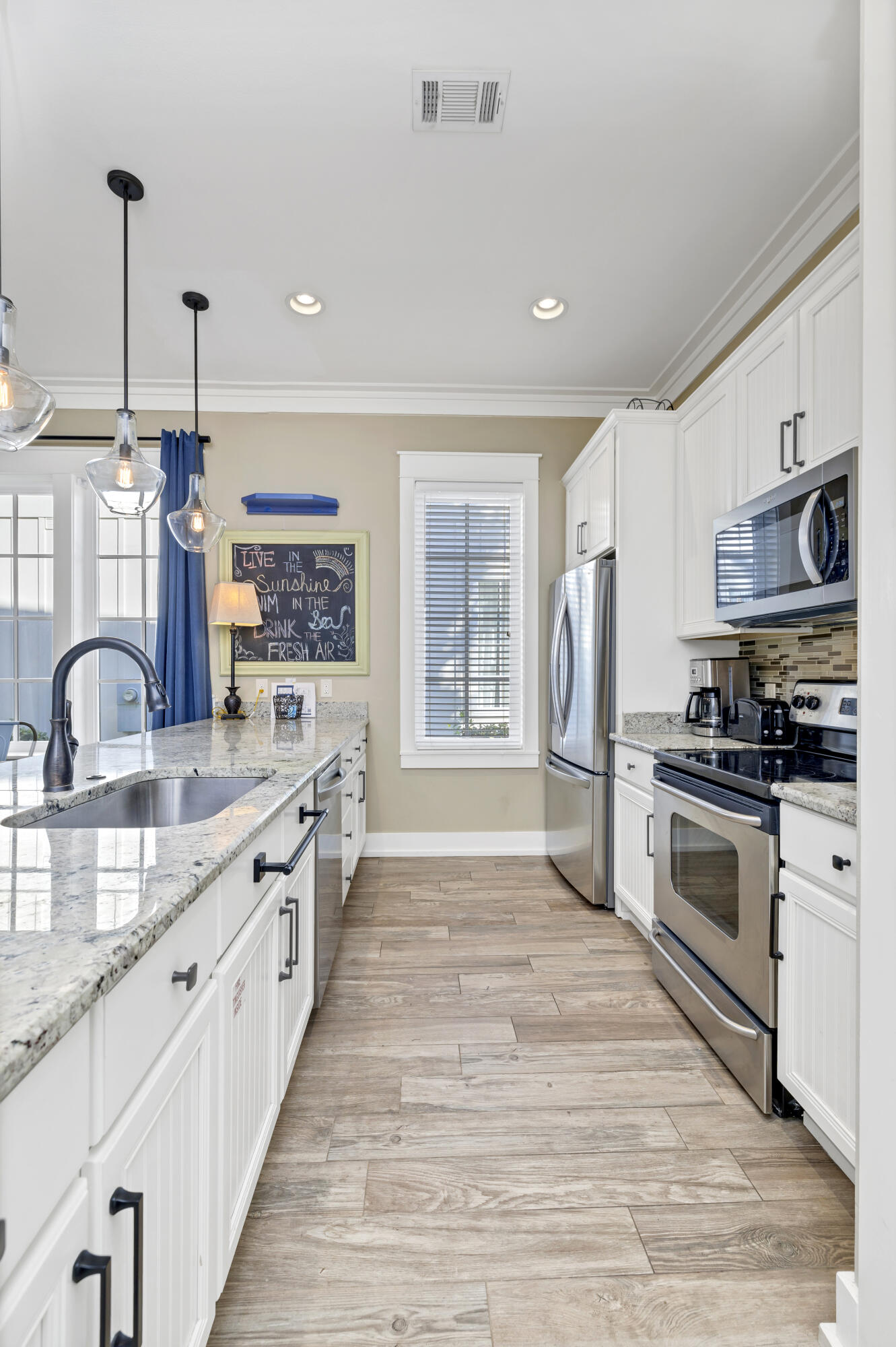 BUNGALOS AT SANDESTIN - Residential
