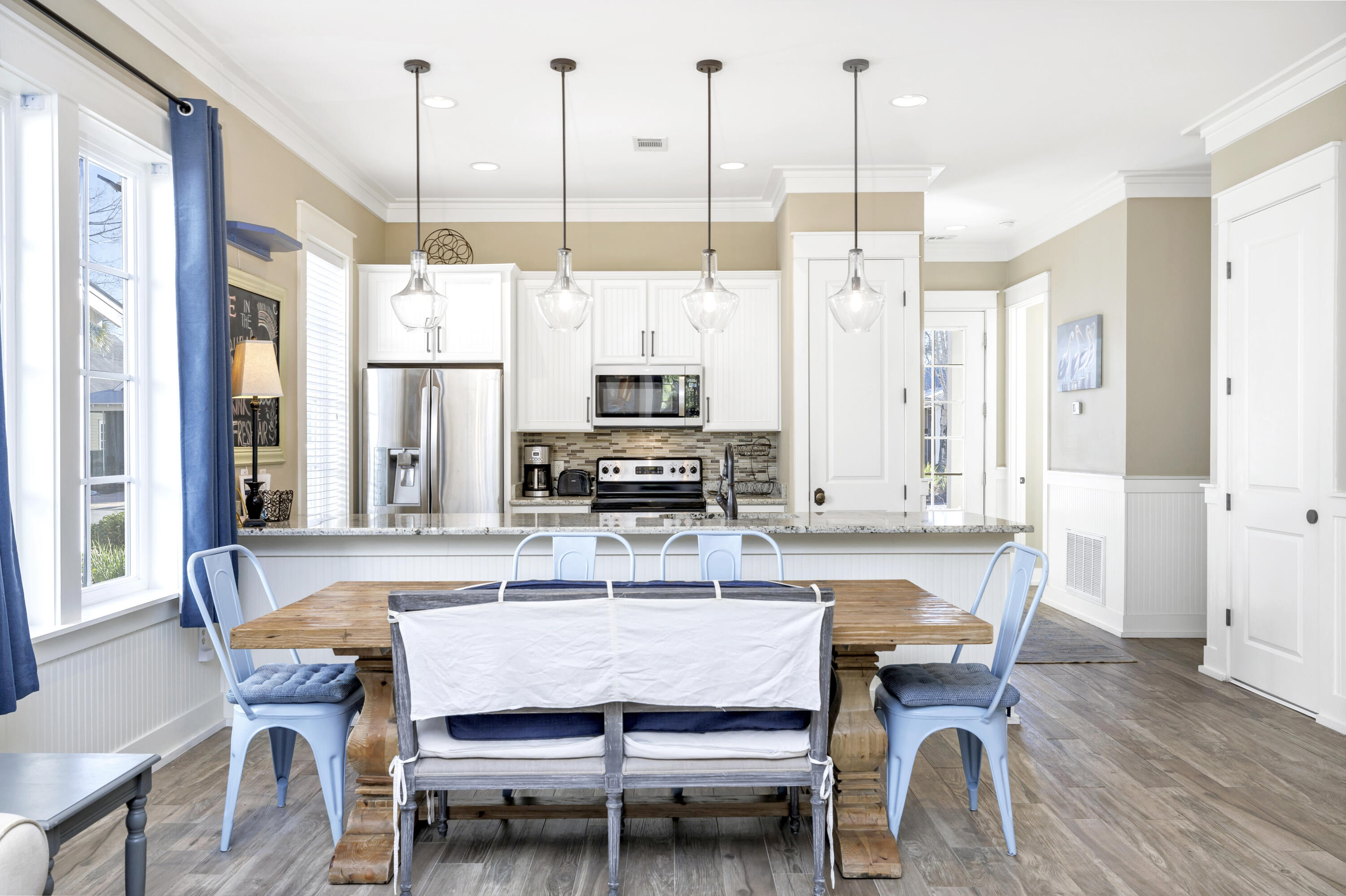 BUNGALOS AT SANDESTIN - Residential