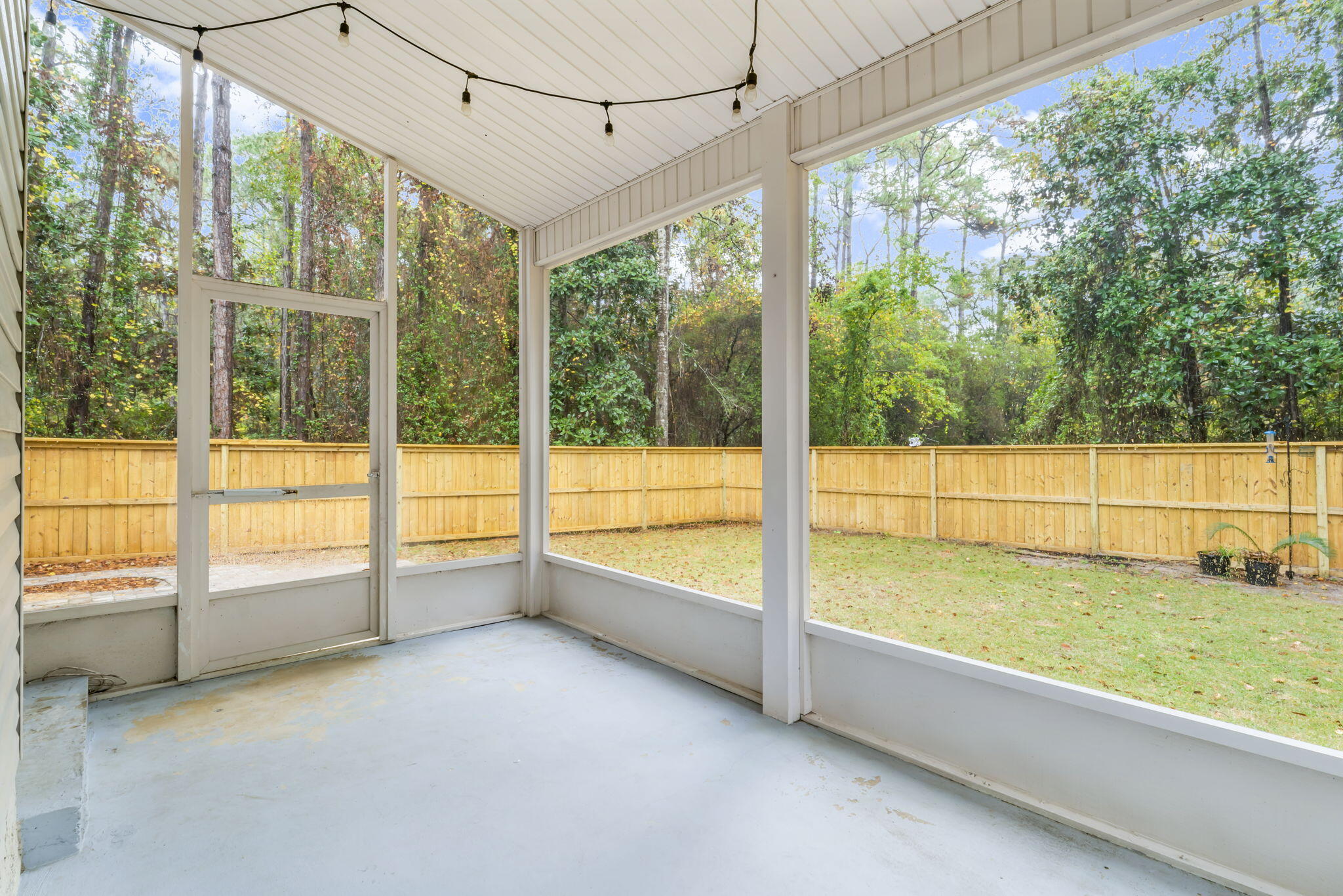 MAGNOLIA CREEK PHASE 1 - Residential Lease