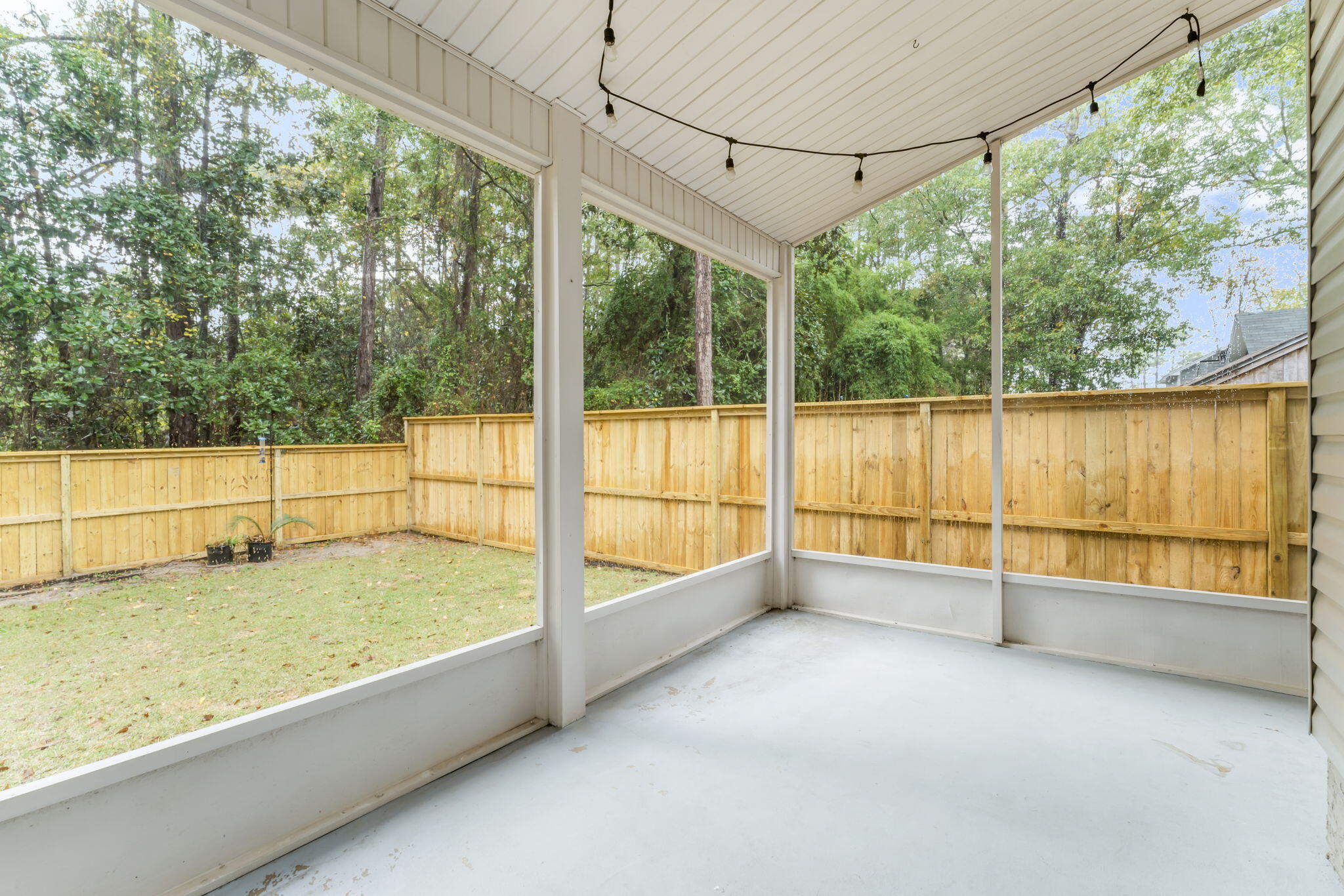 MAGNOLIA CREEK PHASE 1 - Residential Lease