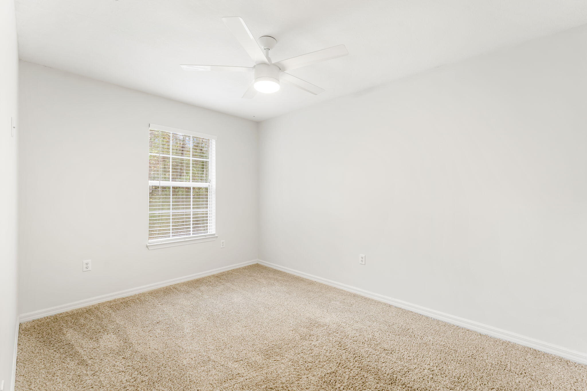 MAGNOLIA CREEK PHASE 1 - Residential Lease