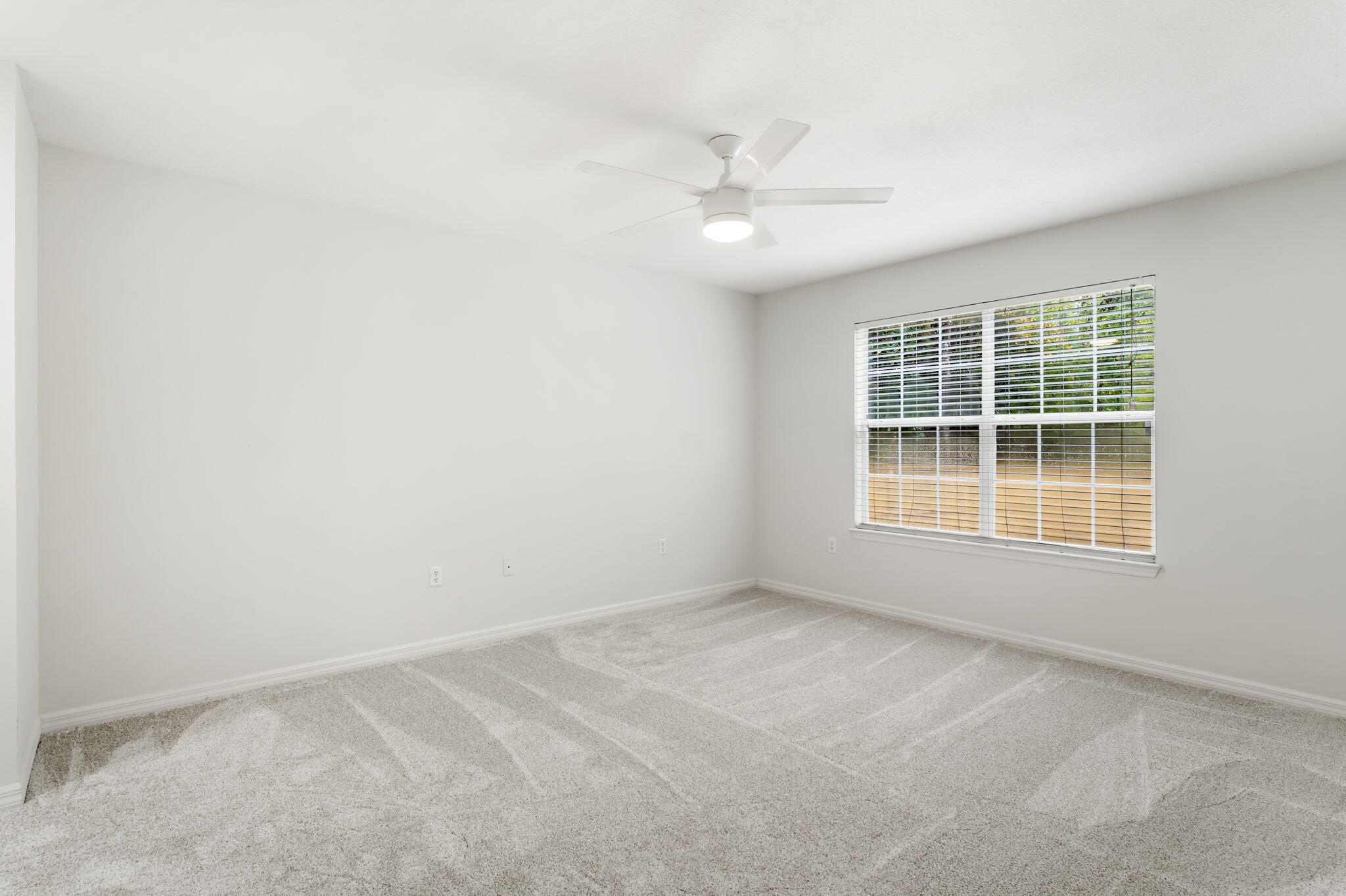 MAGNOLIA CREEK PHASE 1 - Residential Lease