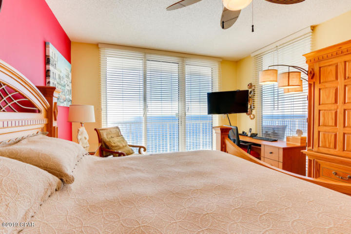 MAJESTIC BEACH TOWERS I - Residential