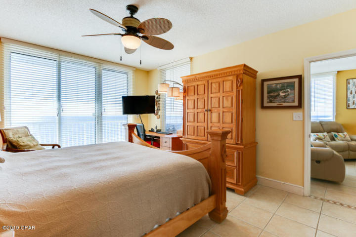 MAJESTIC BEACH TOWERS I - Residential