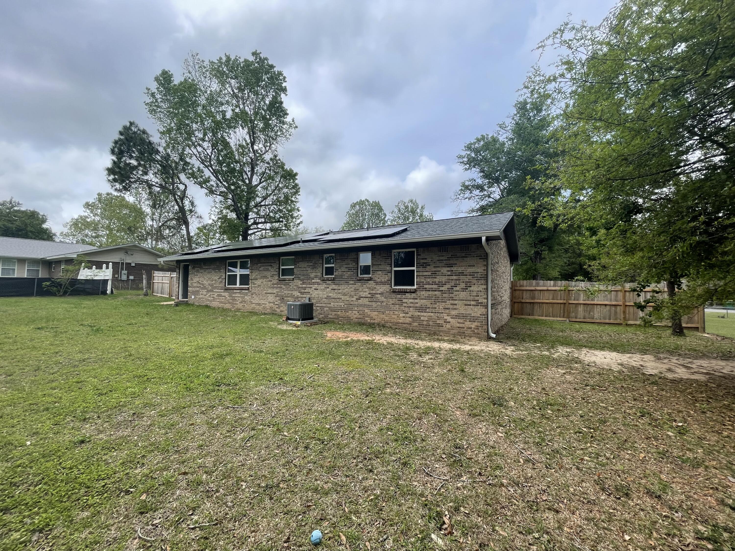 ADAMS POWELL EAST - Residential Lease