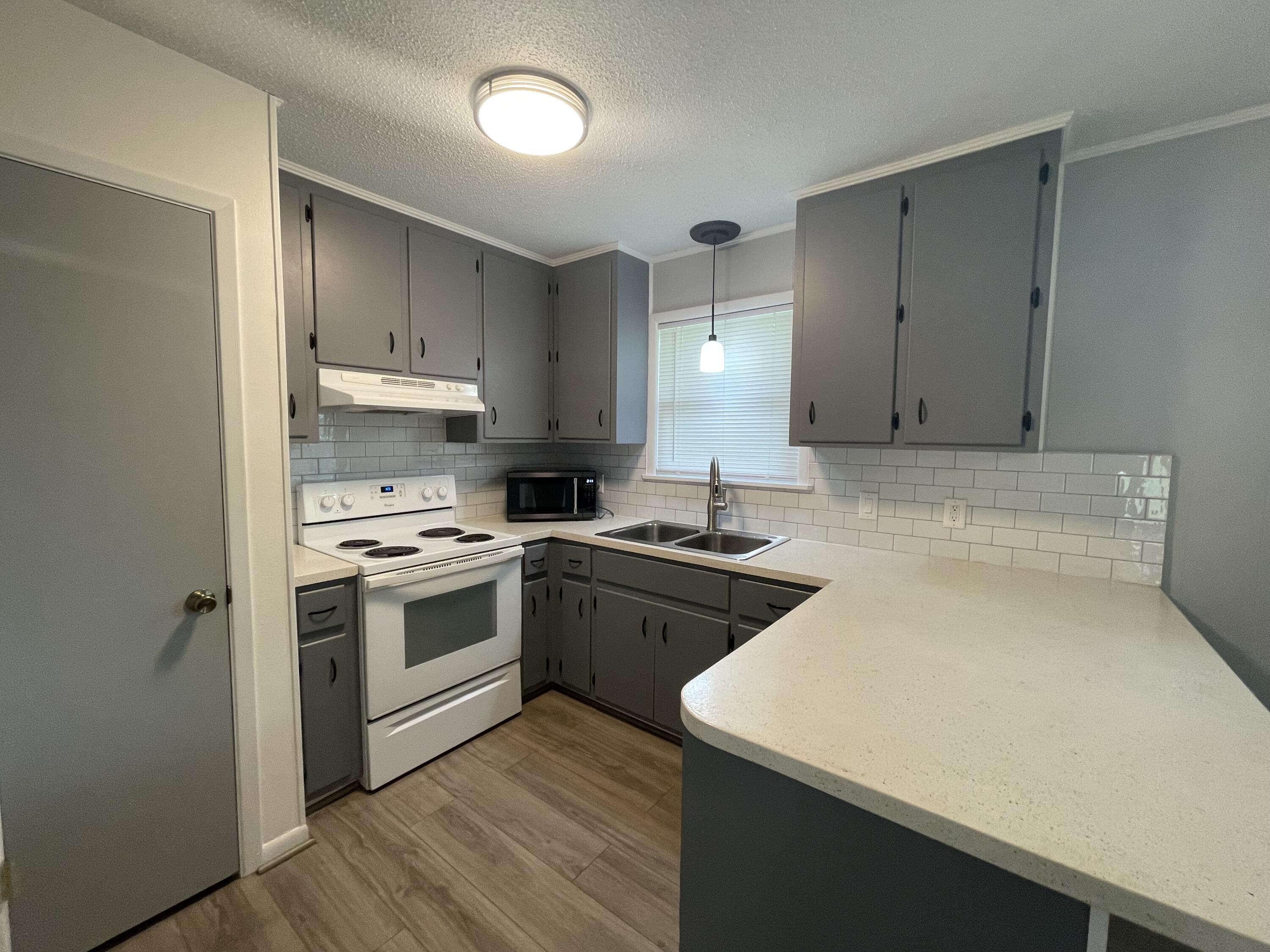 ADAMS POWELL EAST - Residential Lease