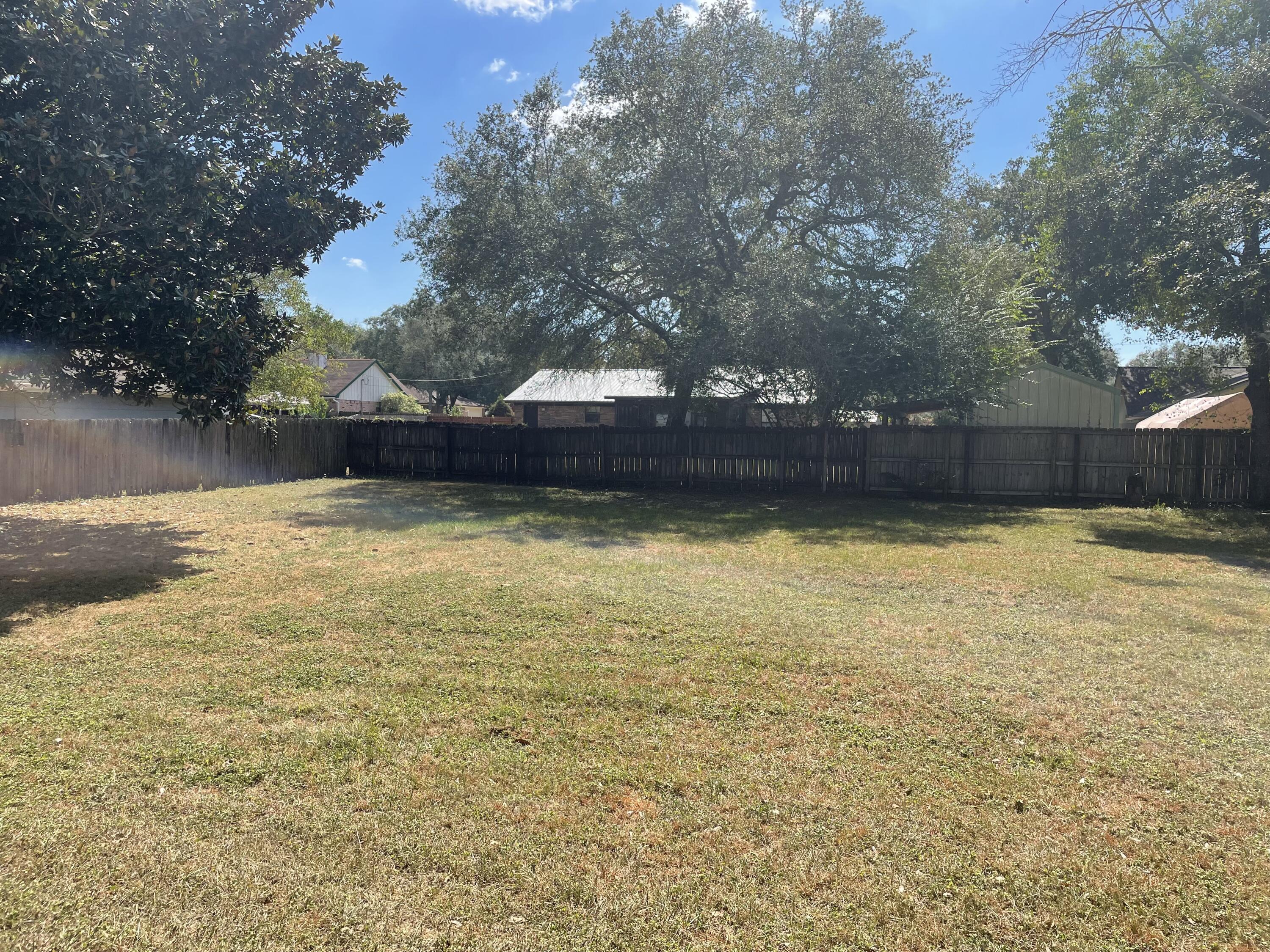 COUNTRYVIEW ESTATES 1ST ADDN - Residential Lease
