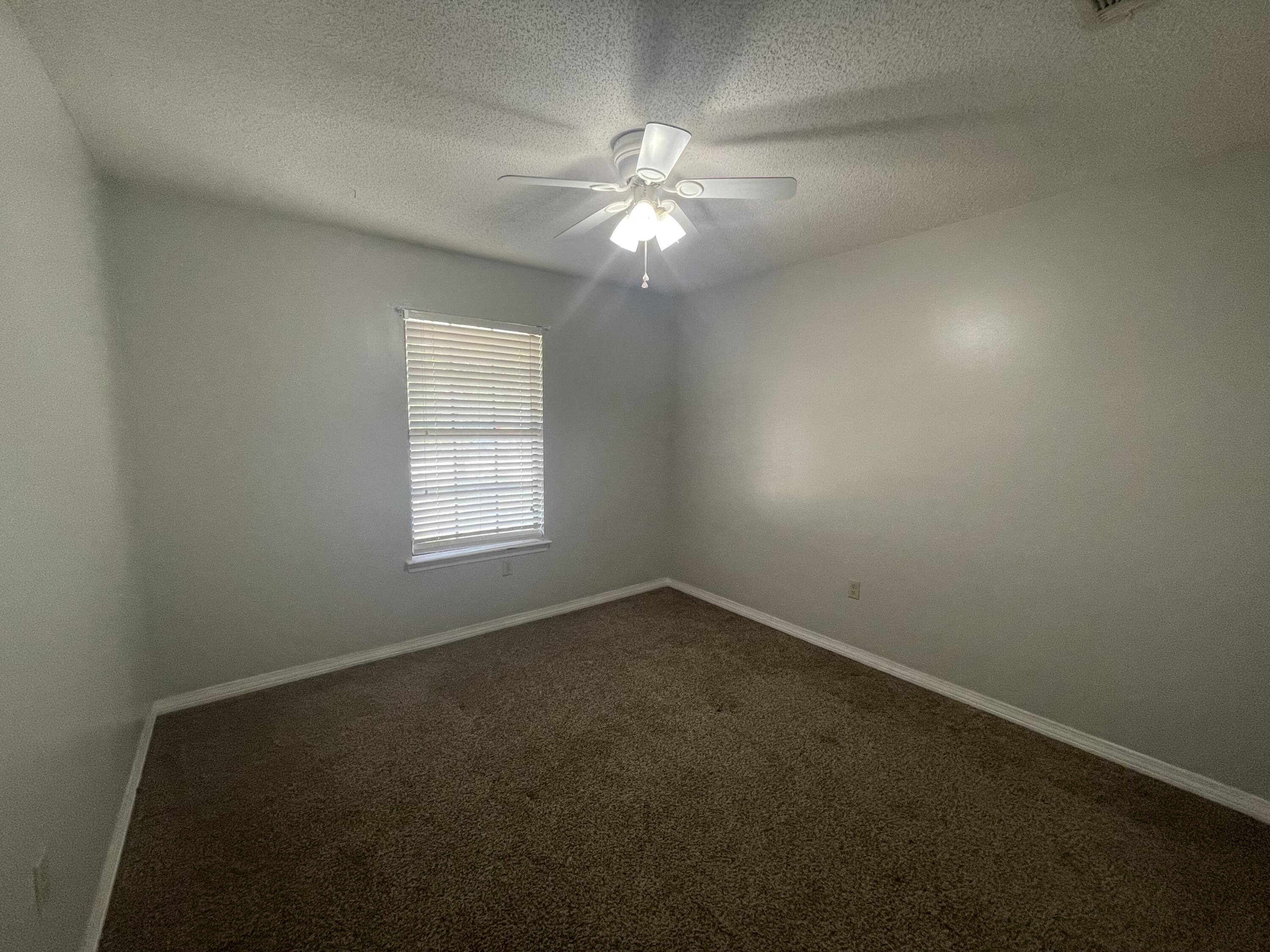 COUNTRYVIEW ESTATES 1ST ADDN - Residential Lease