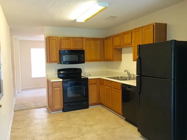 ROLLING PINES - Residential Lease
