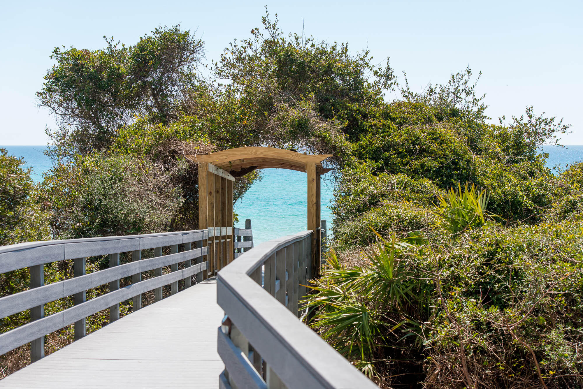 ONE SEAGROVE PLACE CONDOMINIUMS - Residential