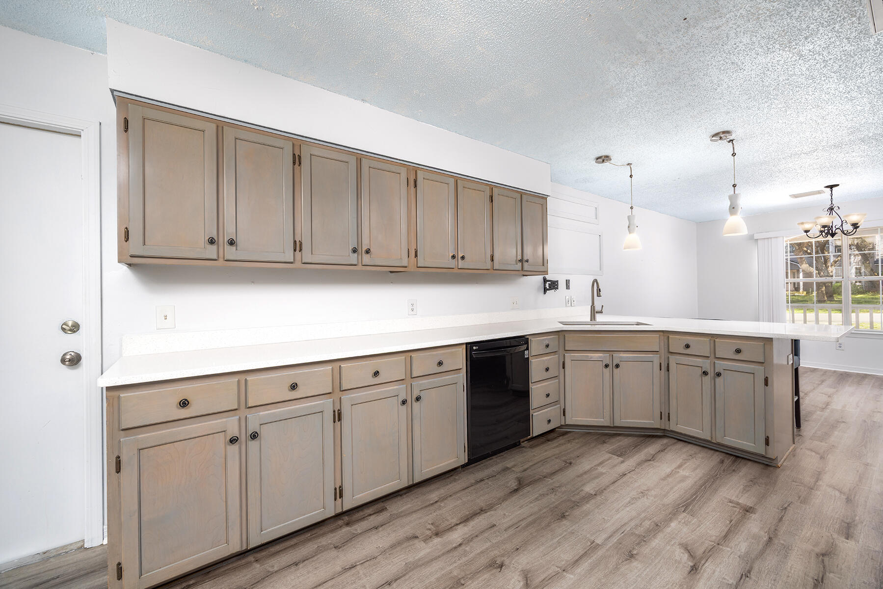 PARKWOOD ESTATES PH 1 BLUEWATER BAY - Residential