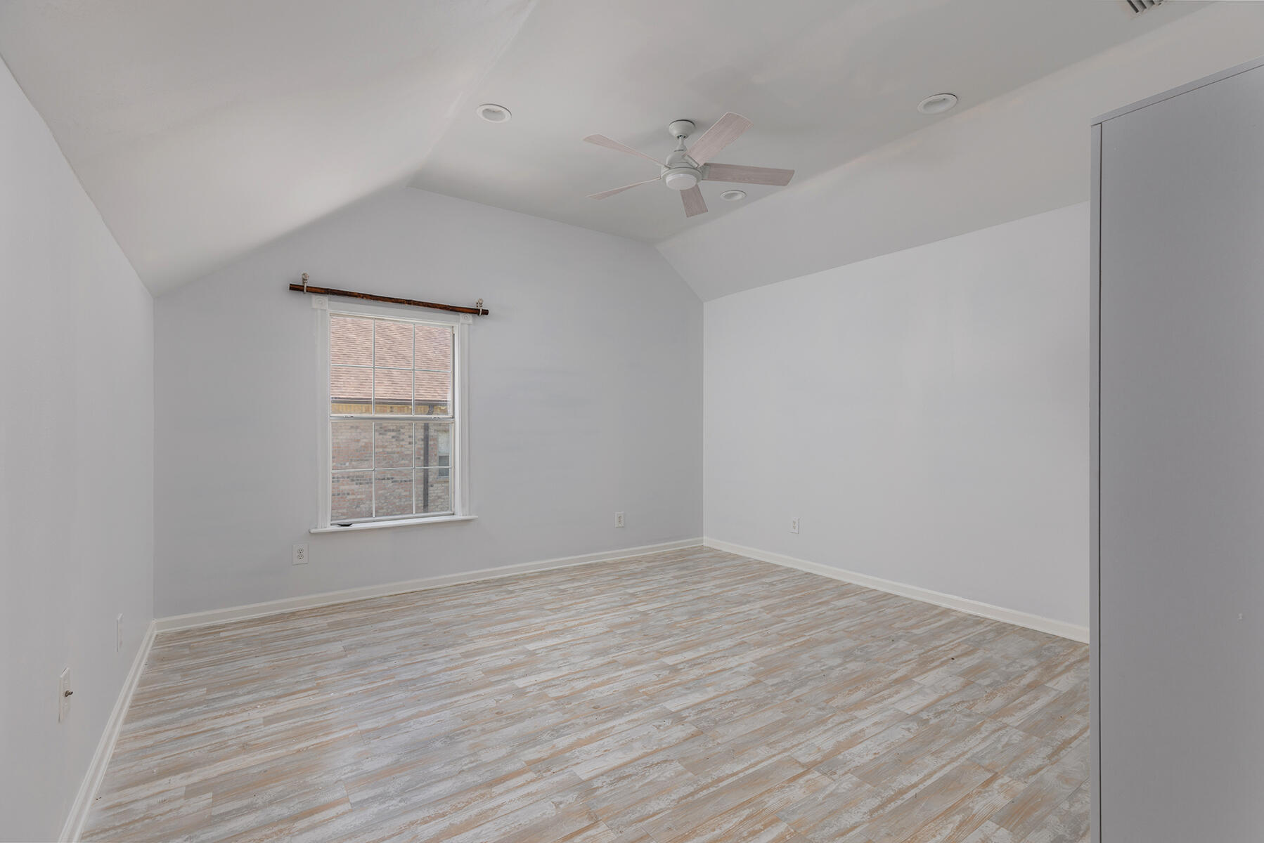 PARKWOOD ESTATES PH 1 BLUEWATER BAY - Residential