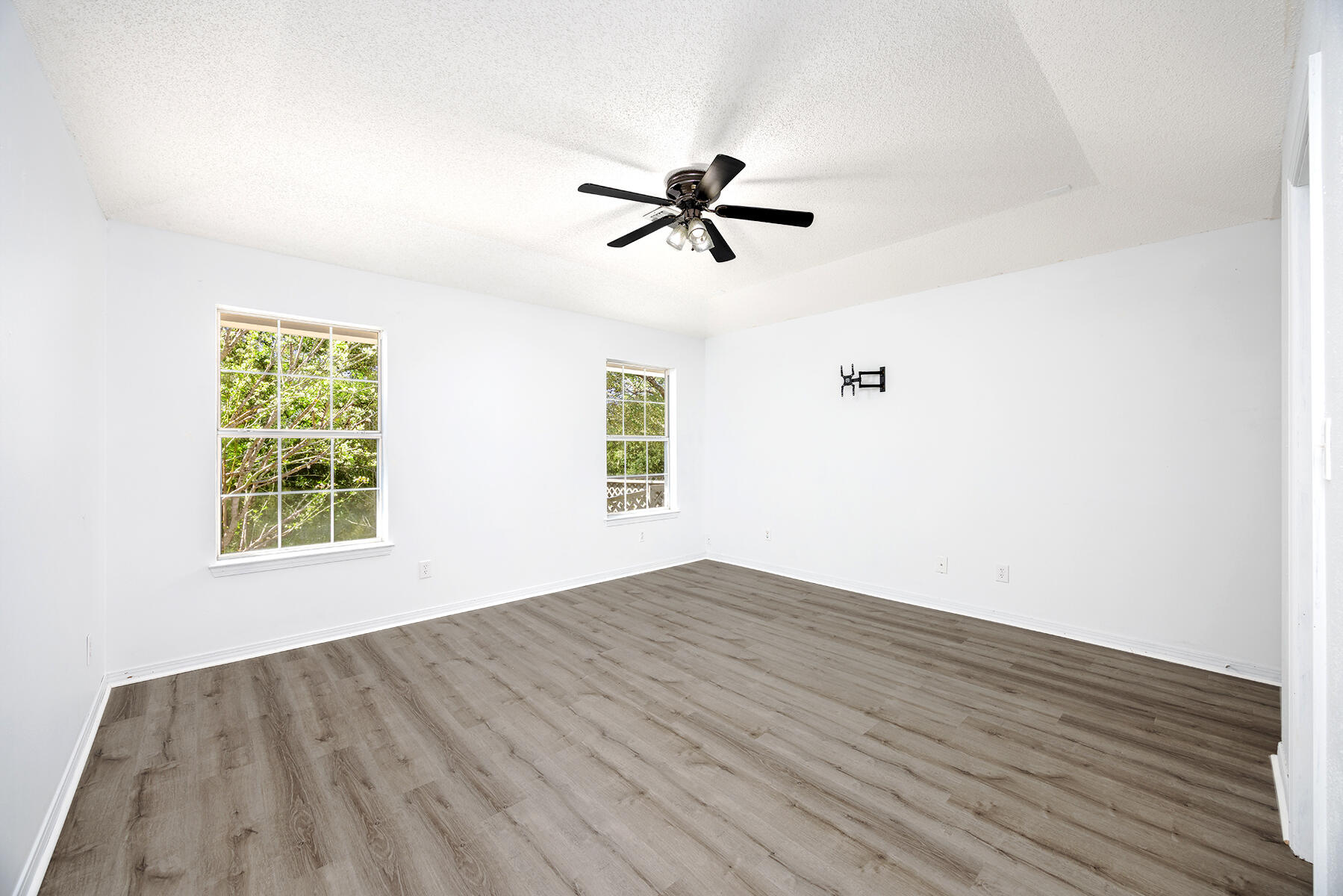 PARKWOOD ESTATES PH 1 BLUEWATER BAY - Residential