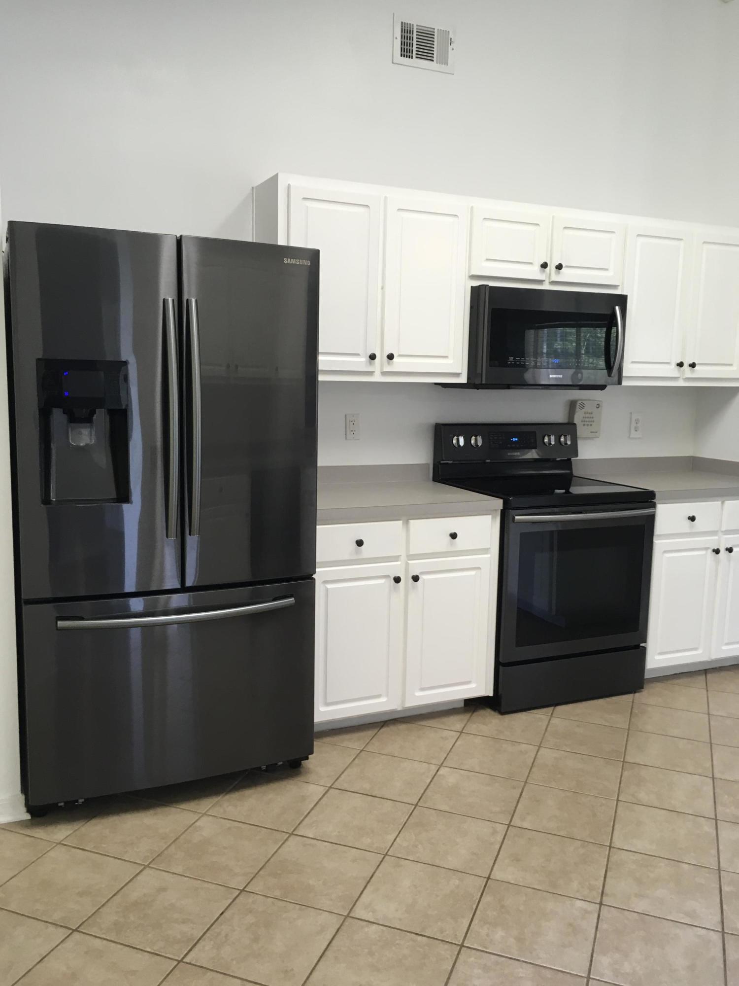 FOXWOOD ADDITION S/D - Residential Lease