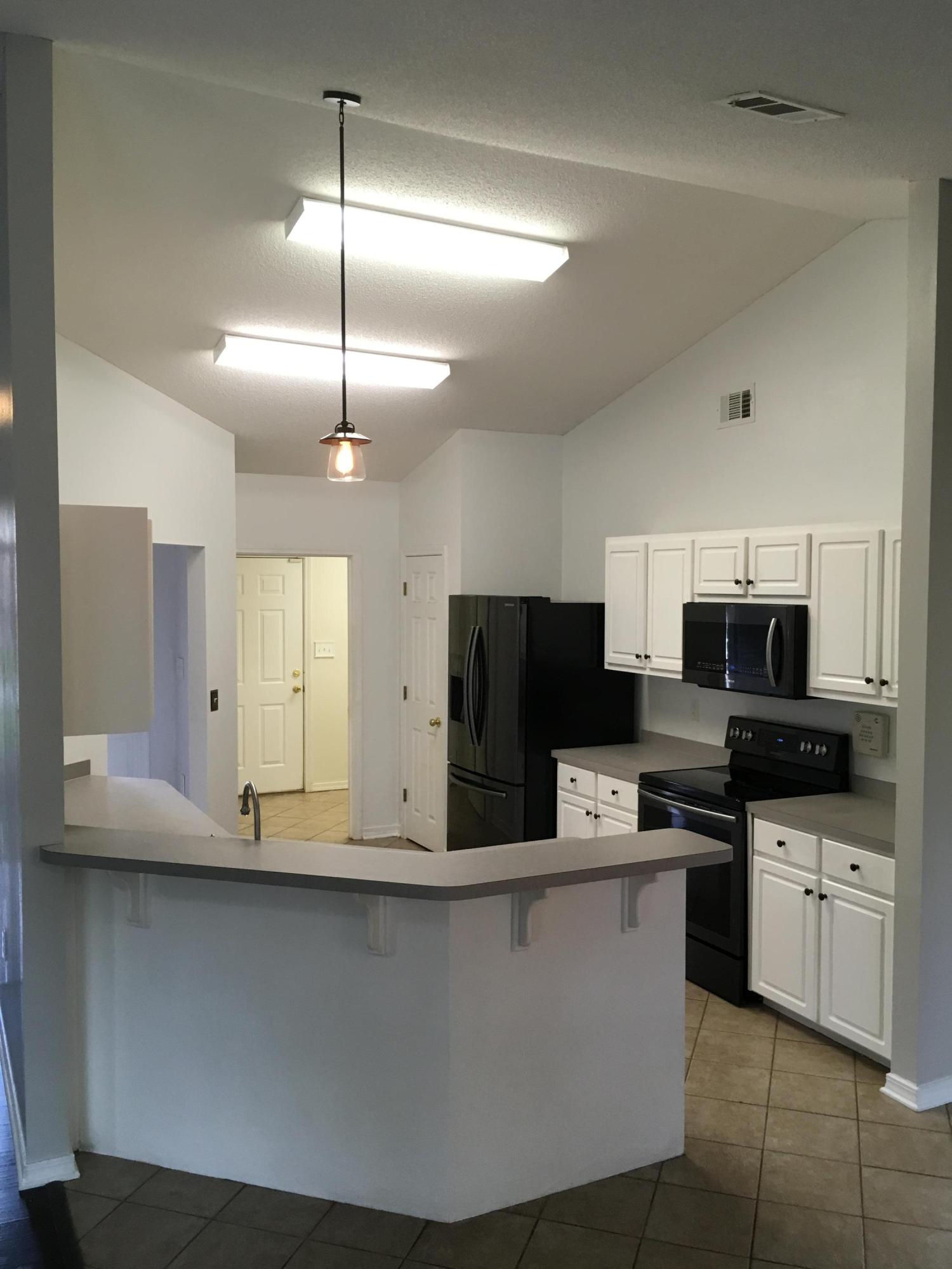 FOXWOOD ADDITION S/D - Residential Lease