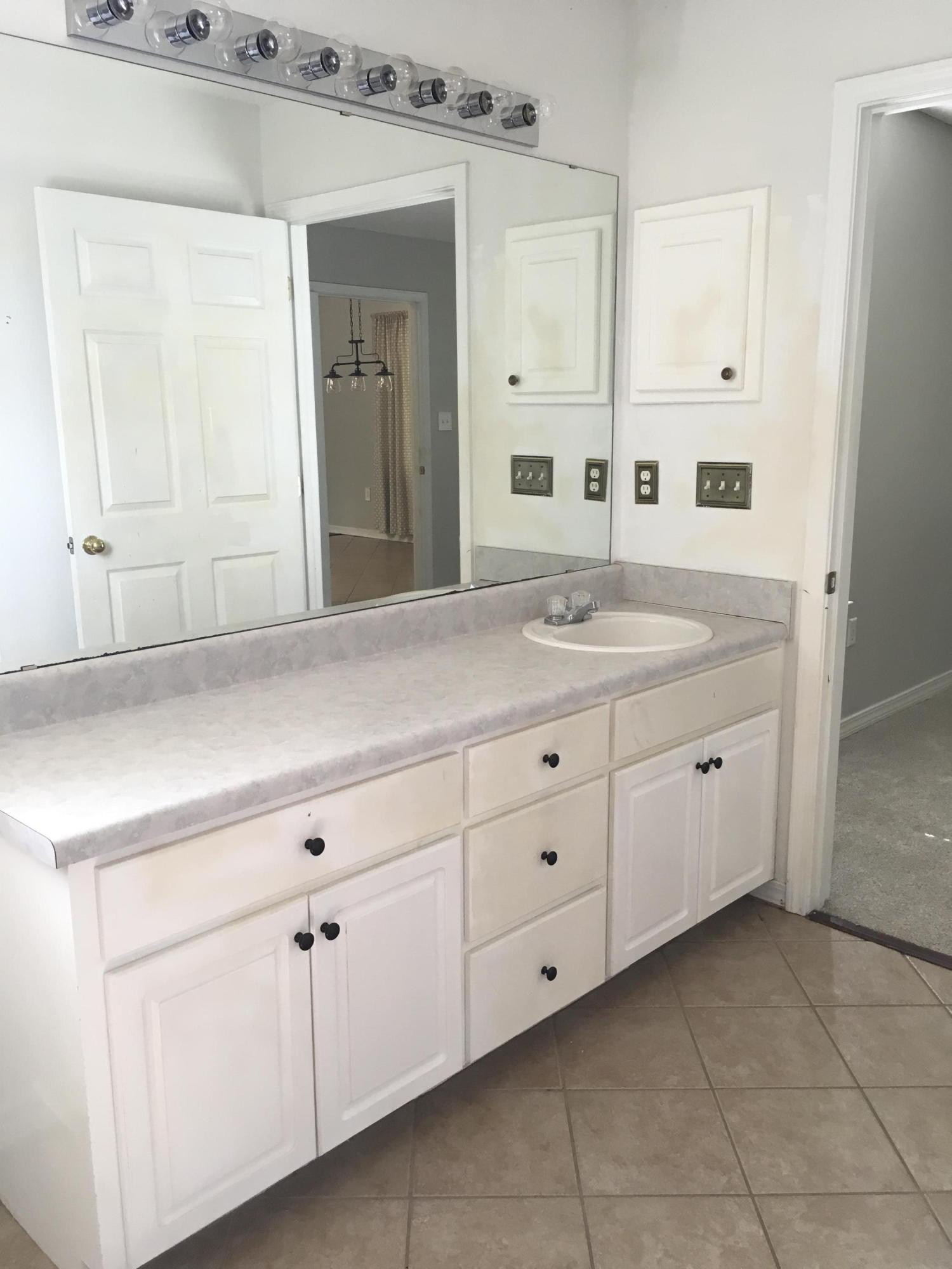 FOXWOOD ADDITION S/D - Residential Lease
