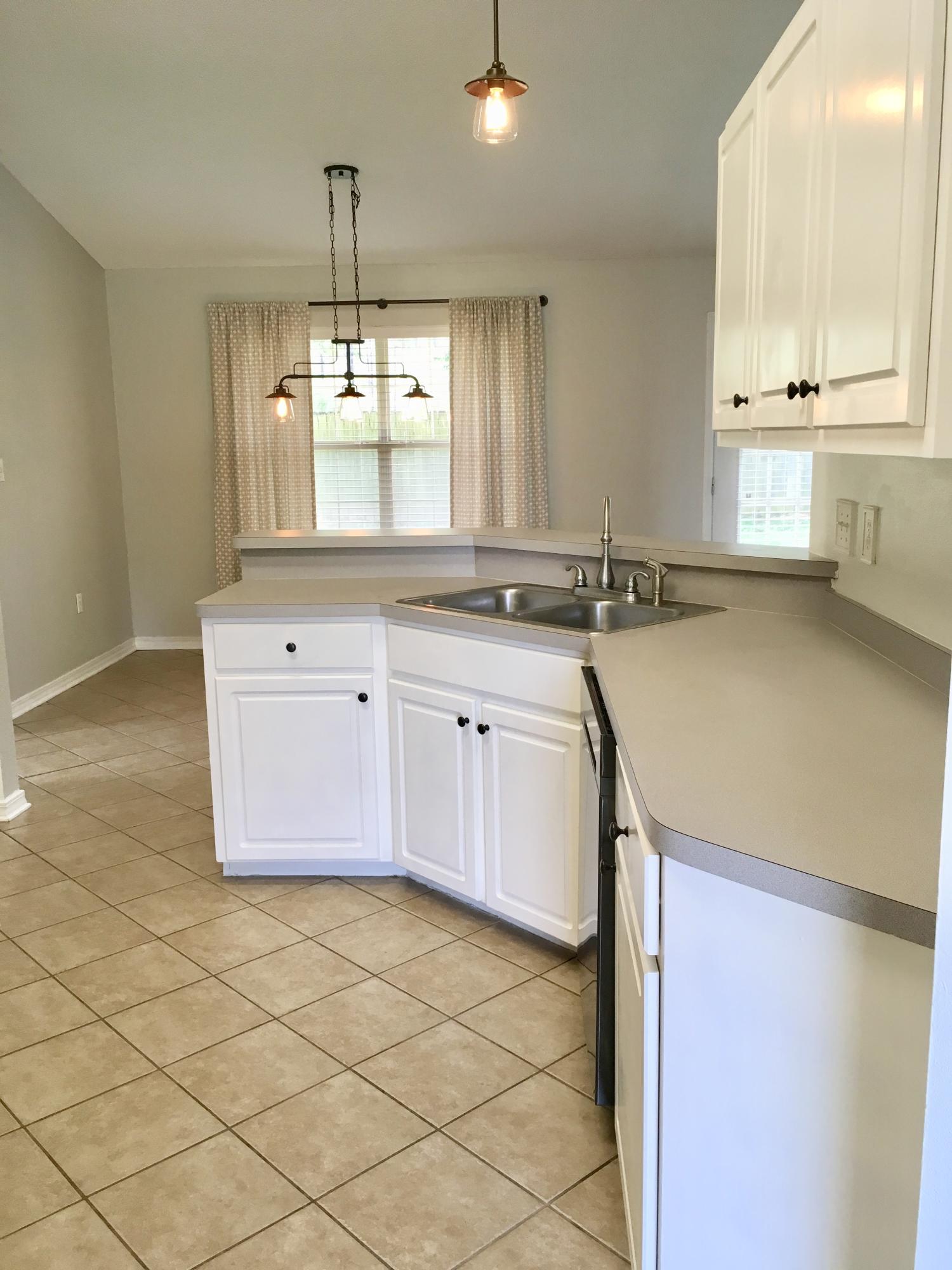 FOXWOOD ADDITION S/D - Residential Lease