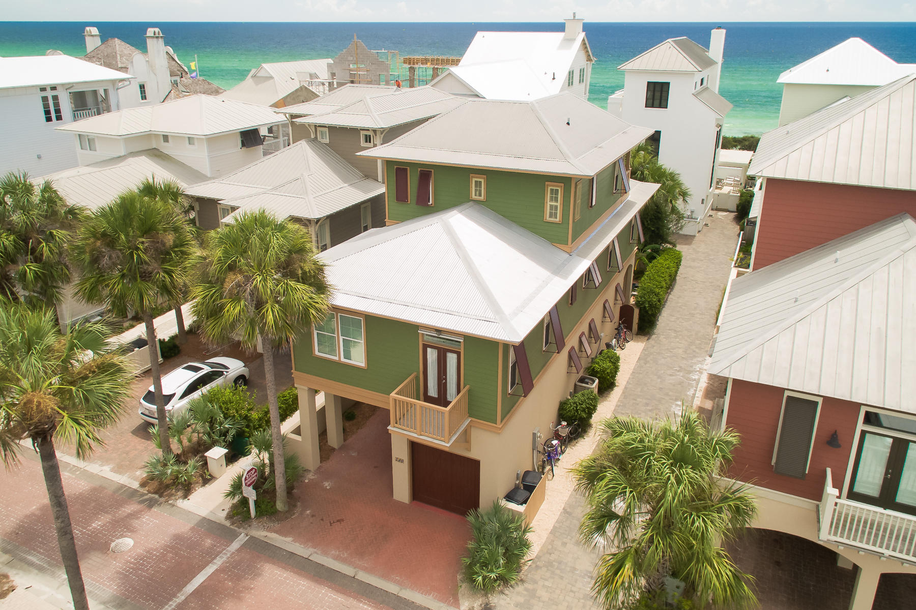 WATER'S EDGE - Residential