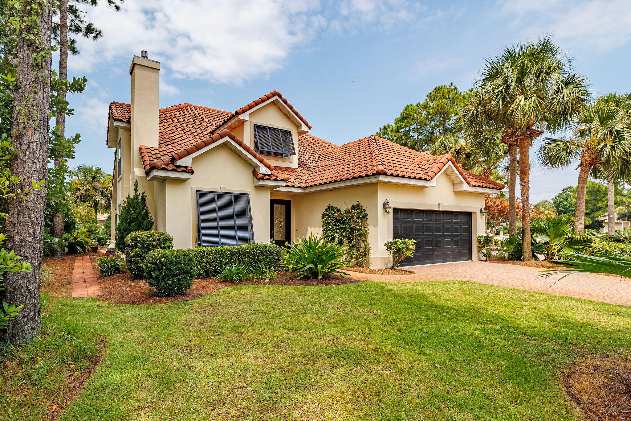 Amazing! That is what you'll think when you come look at this Lakefront home near the golf course where you can live in the ''Heart of it All'' the Emerald Bay Way!  Click on the photos to discover: Two Oversized EN-Suite Primary Bedrooms, a nicely appointed 3rd bedroom with private bathroom, & an office with French Doors/Fireplace/Wood Flooring. The screened enclosed pool fronting the lake brings the outdoors in & provides fabulous sunset views. Seller replastered Swimming Pool 09/18/24 and exterior surrounding pool which total cost $8,200.00.
Enjoy Emerald Bay Community with its renowned golf course, low HOA fees, gated security & a plethora of amenities. Seller is conveying an automated Wi-Fi control alarm and Wi-Fi camera security system, as well as Wi-Fi controlled irrigation system