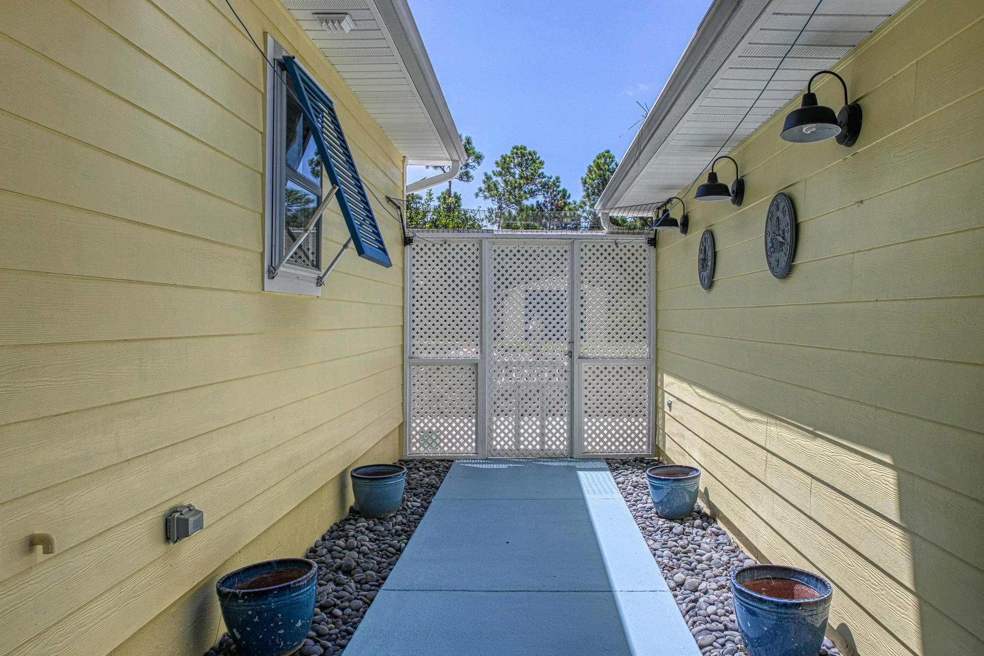 PELICAN BAY S/D - Residential