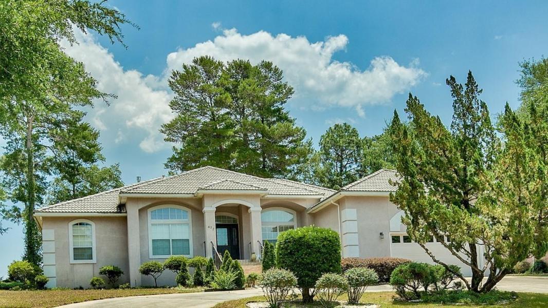 Beautiful stucco home in desirable Rocky Bayou Estates. This 3Bdr + study, 2 full bath home is located on the fairway for 17th hole of rocky Bayou golf course and is centrally located to area military bases, schools and shopping. Some of the may feataures of this fine home are large kitchen with eat-in area which connects to the screened in Florida room, grand sized master suite, spacious guest bedrooms and bath, oversized garage and ample parking. Owner will consider pets on a case by case basis. Any pet requires a non-refundable pet fee. Pets must be up to date on all their shots. Renters required to carry renter's liability insurance. Any person at least 18 years old must apply separately. NO Smoking! Lease term is between 6 & 8 months