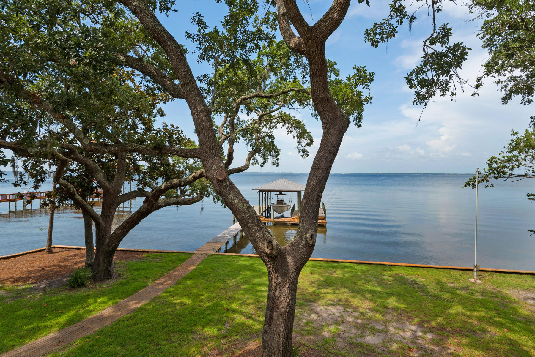 DRIFTWOOD SHORES - Residential