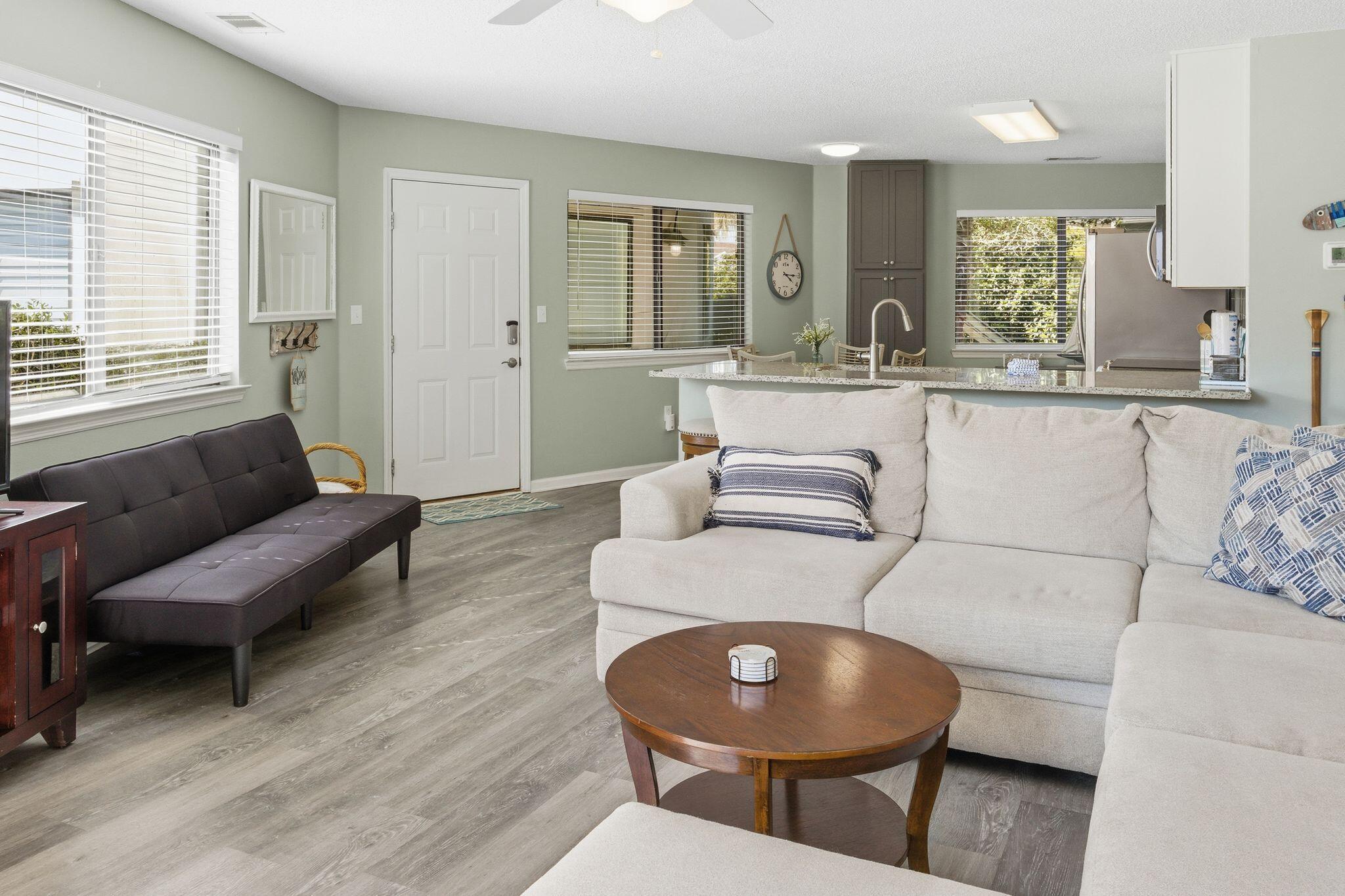CRYSTAL VILLAGE CONDO PH 2 - Residential