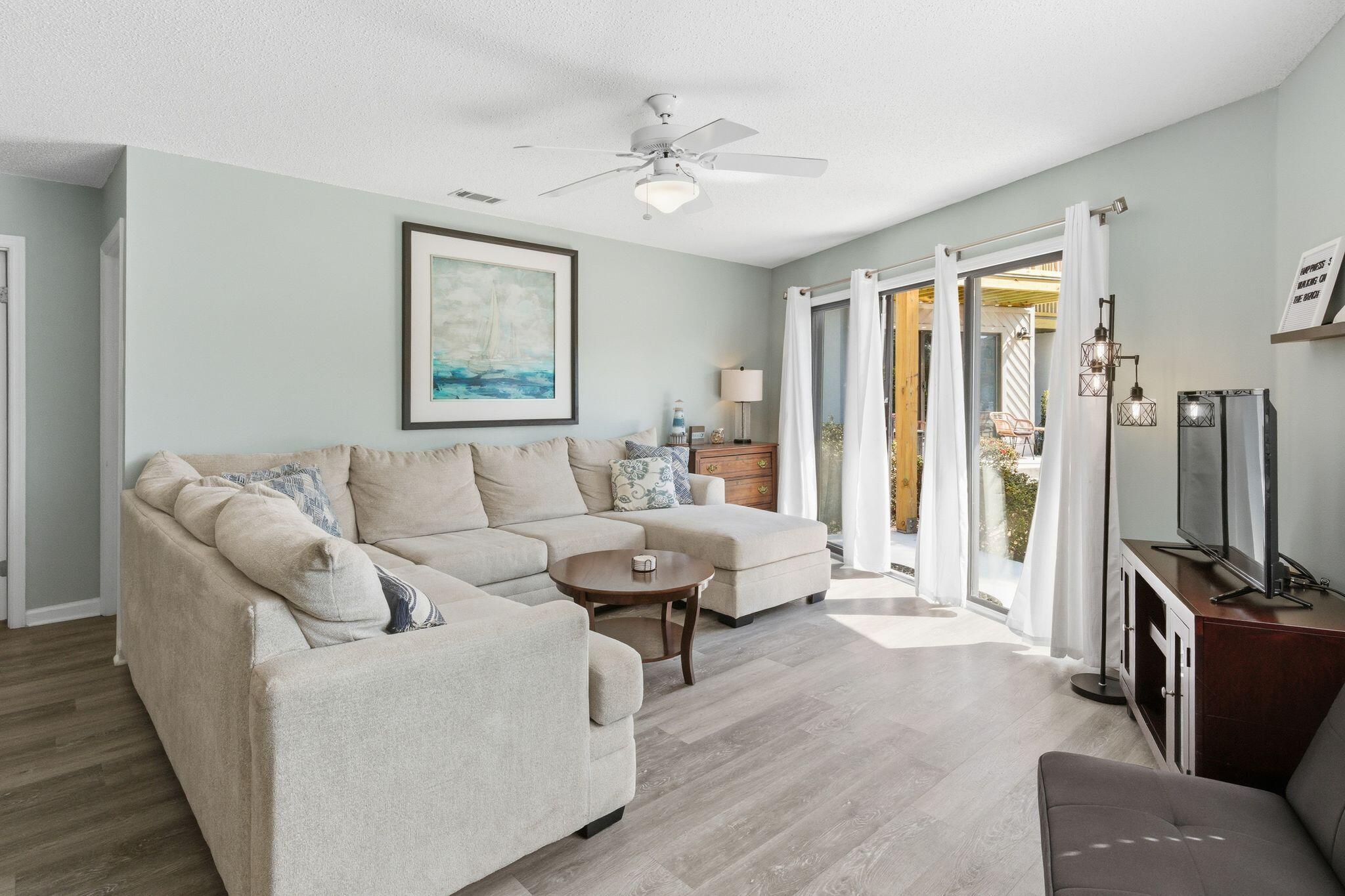 CRYSTAL VILLAGE CONDO PH 2 - Residential