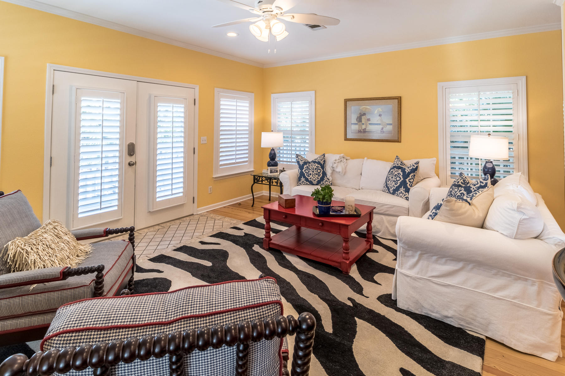 SUNRISE BEACH - Residential