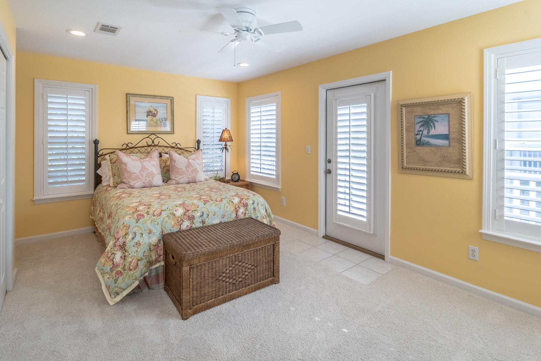 SUNRISE BEACH - Residential