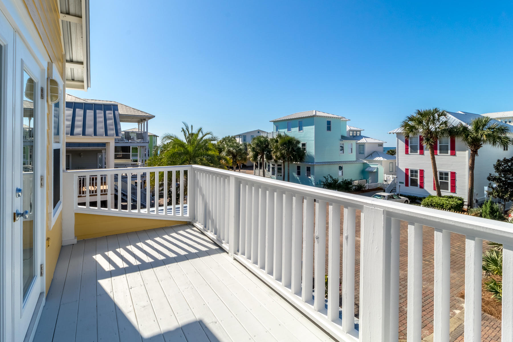 SUNRISE BEACH - Residential