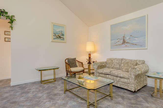 AZALEA GARDENS DESTIN - Residential