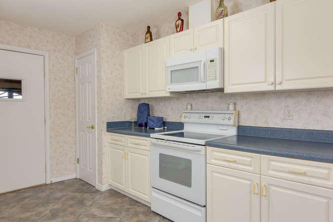 AZALEA GARDENS DESTIN - Residential