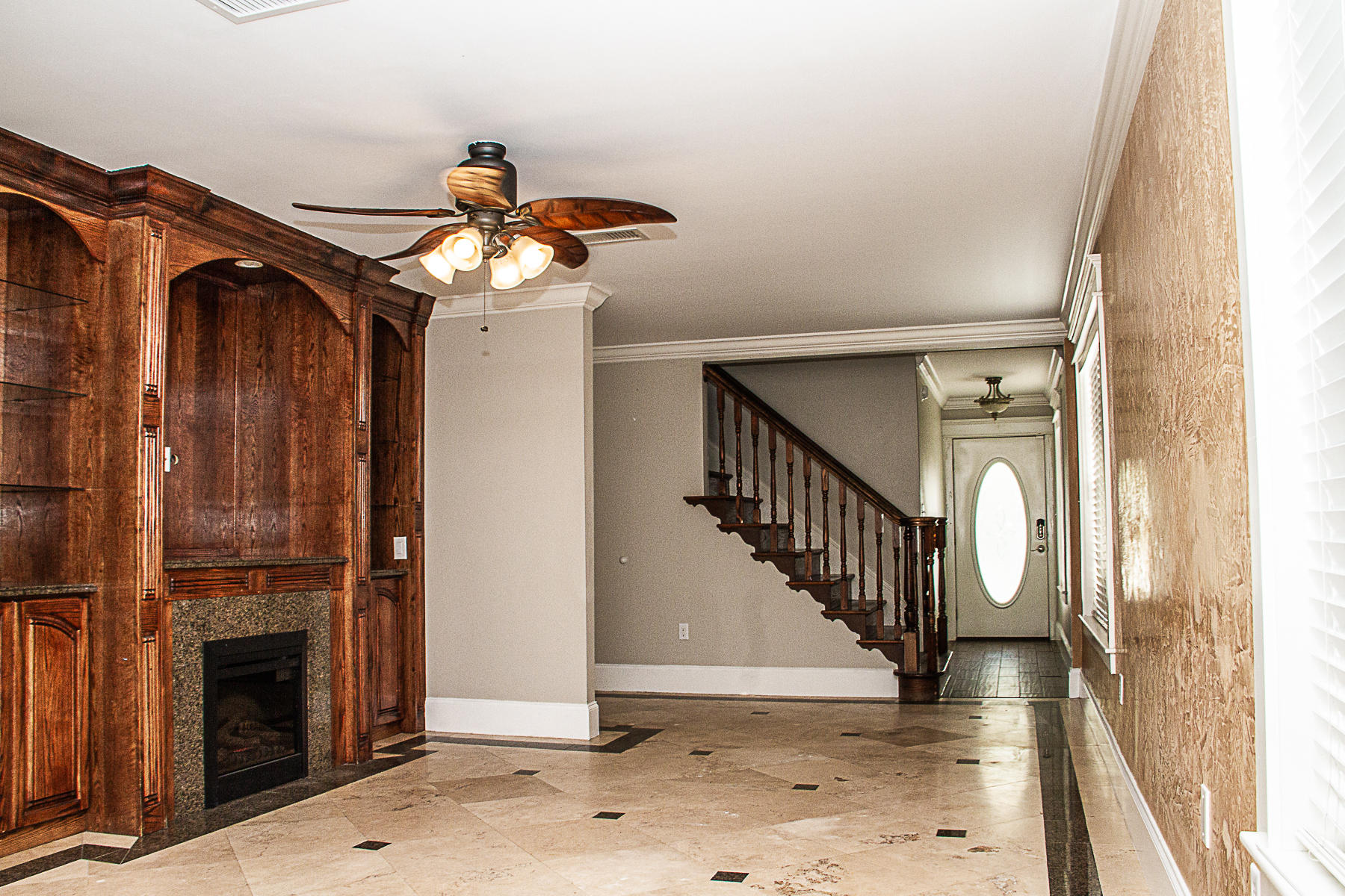 TWIN LAKES ESTATES - Residential Lease