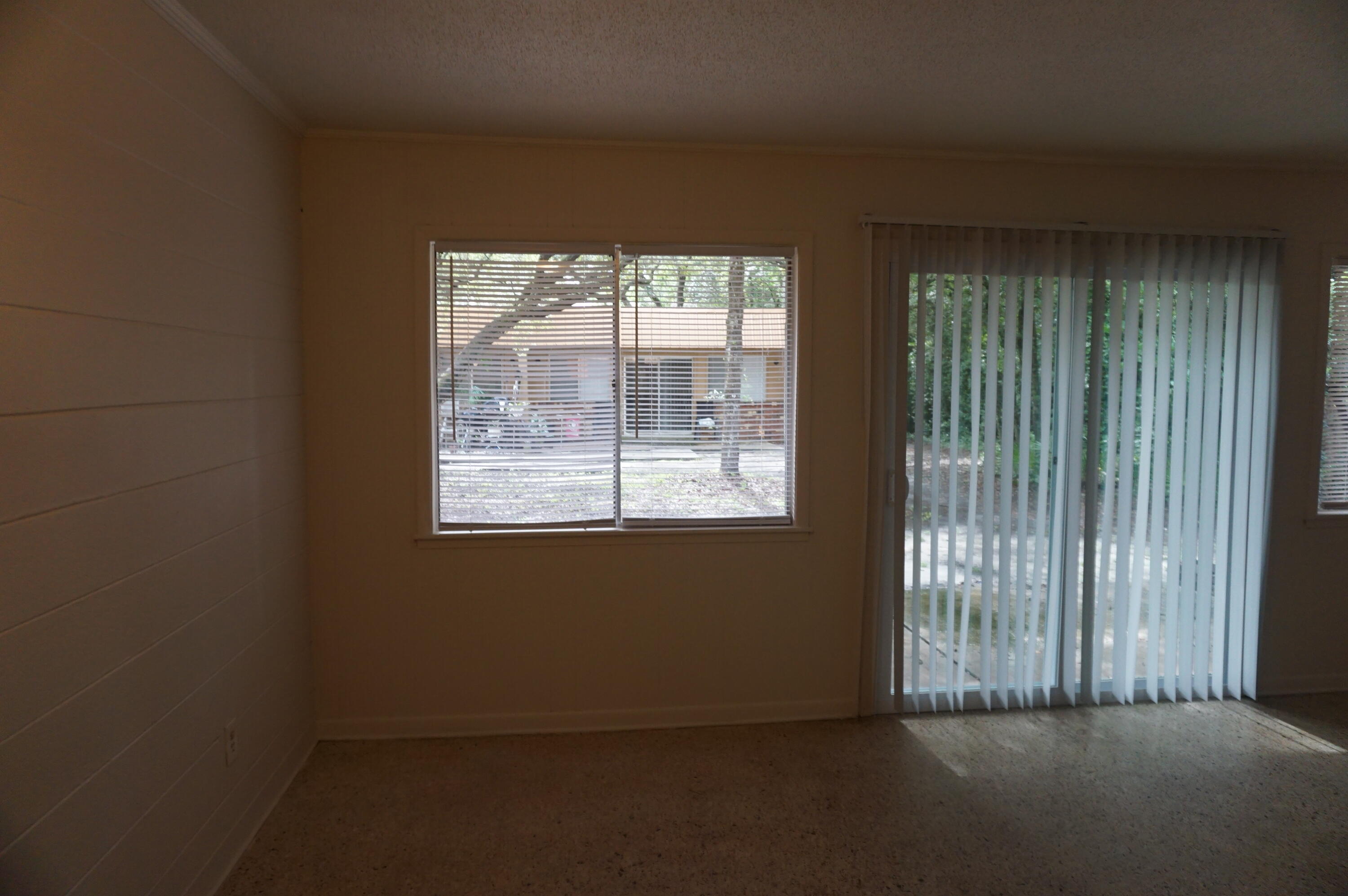 PORT DIXIE - Residential Lease