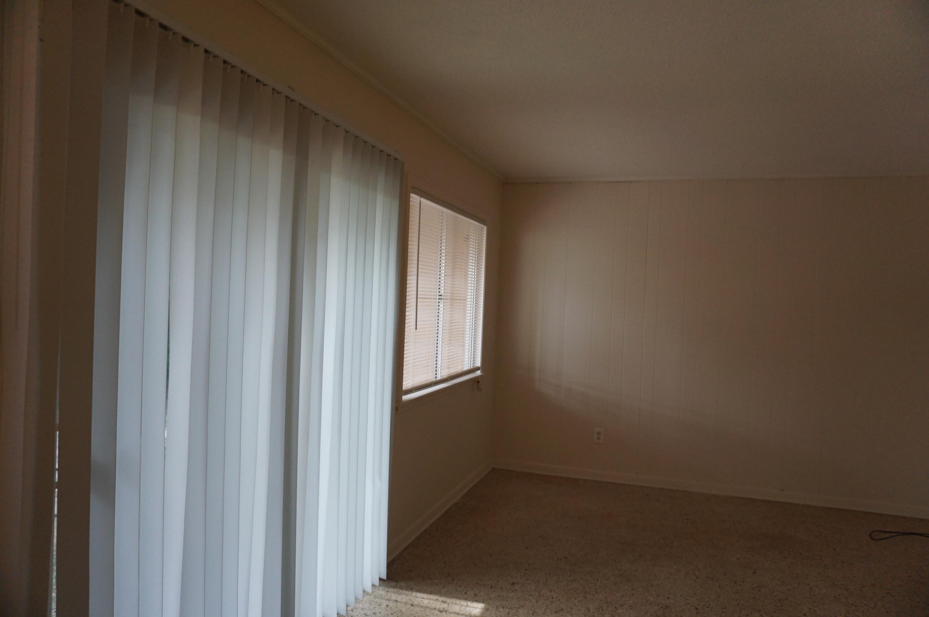 PORT DIXIE - Residential Lease