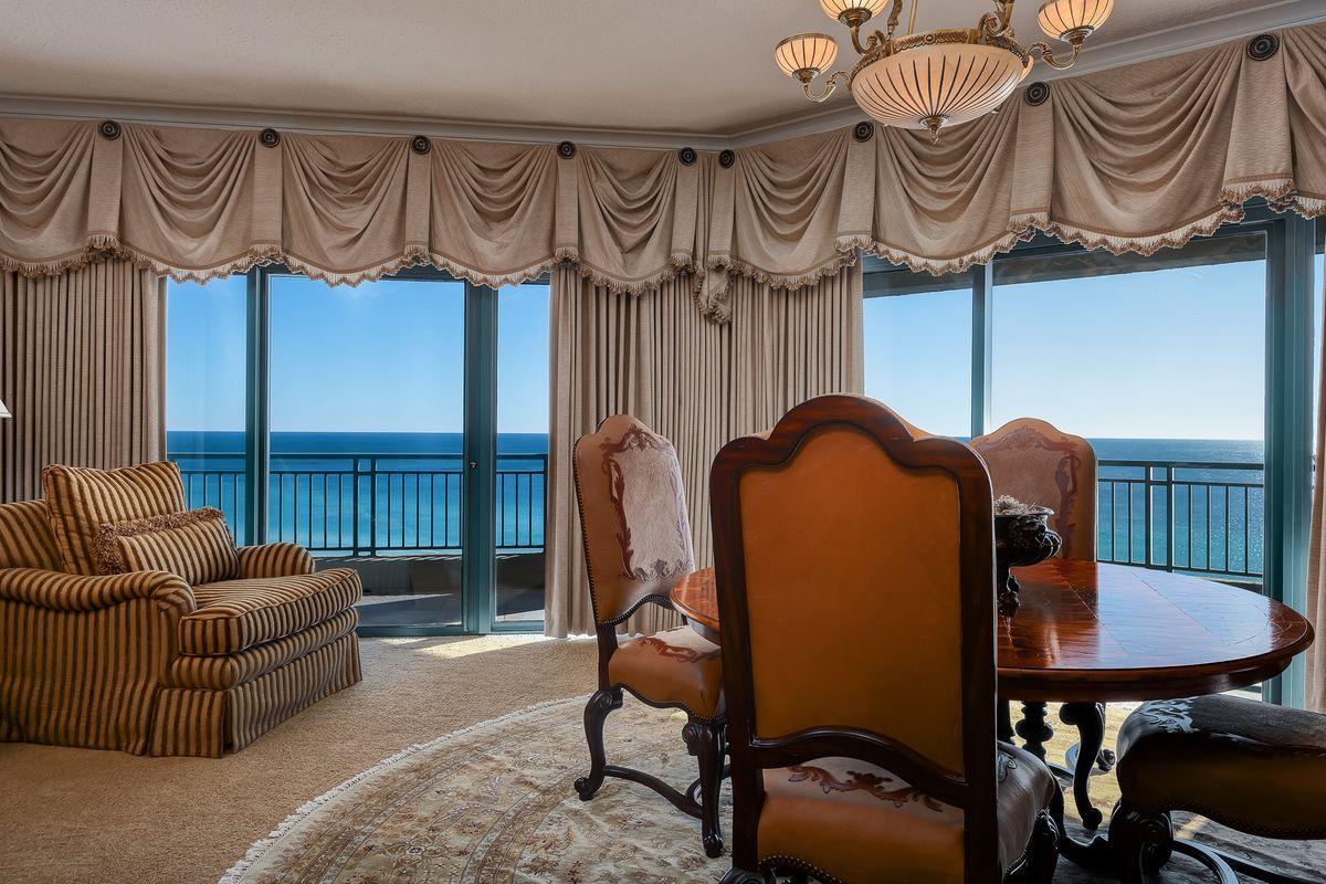 SOUTHWINDS III AT SANDESTIN - Residential