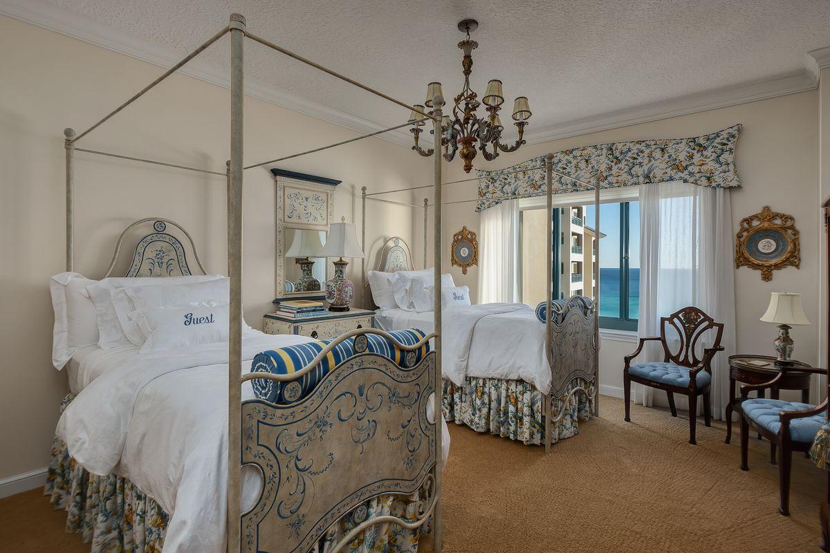 SOUTHWINDS III AT SANDESTIN - Residential