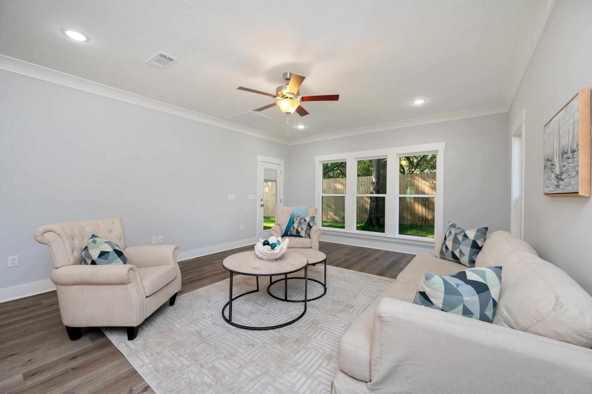 PINECREST ADD 2 - Residential