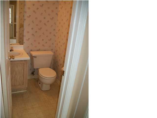 LAKE CHARLESTON - Residential Lease