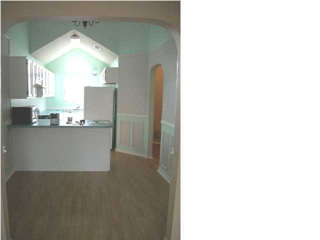 LAKE CHARLESTON - Residential Lease